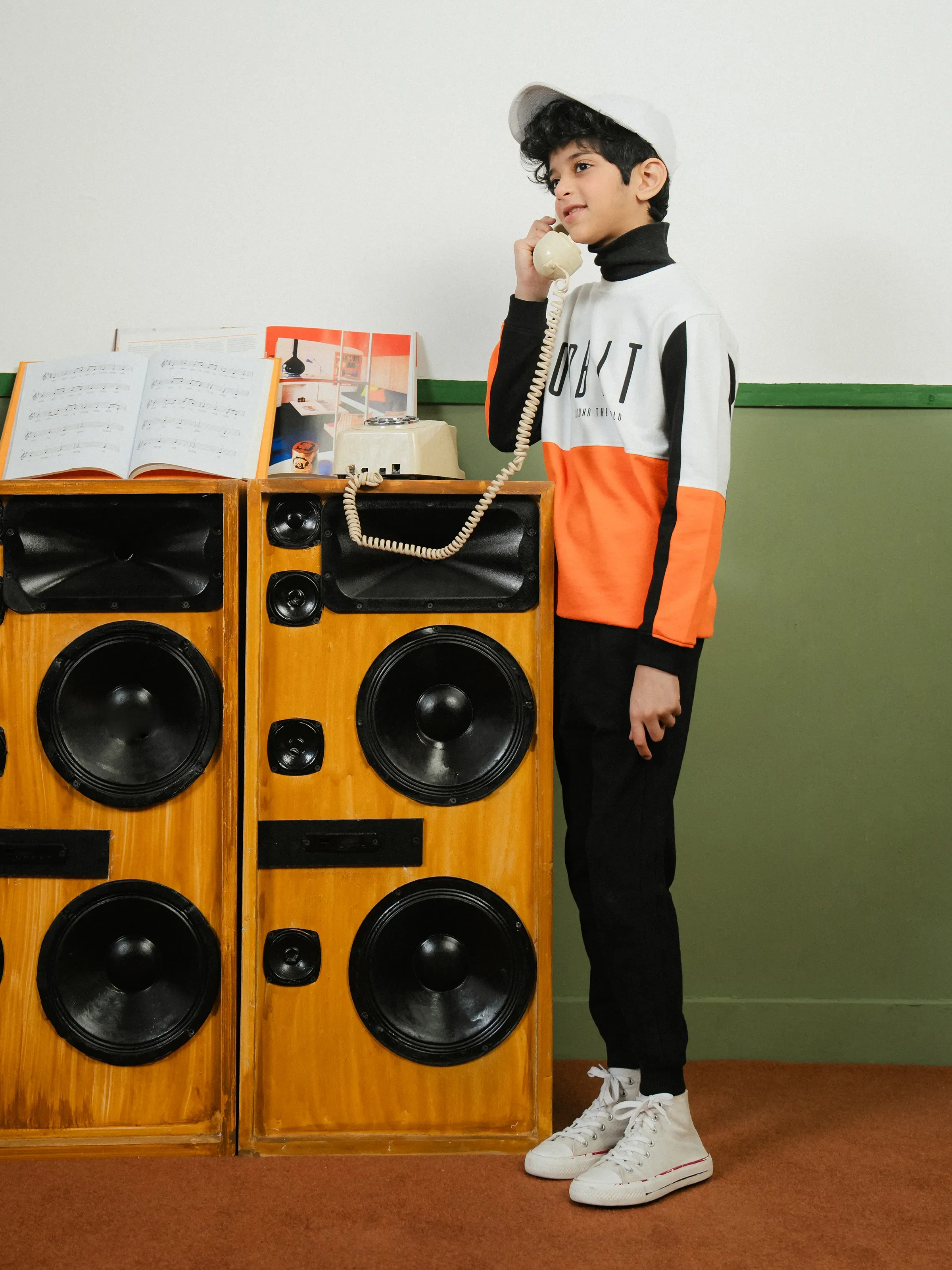Crew Neck Color-Block Sweatshirt - EBTSS24-003 - Image 3