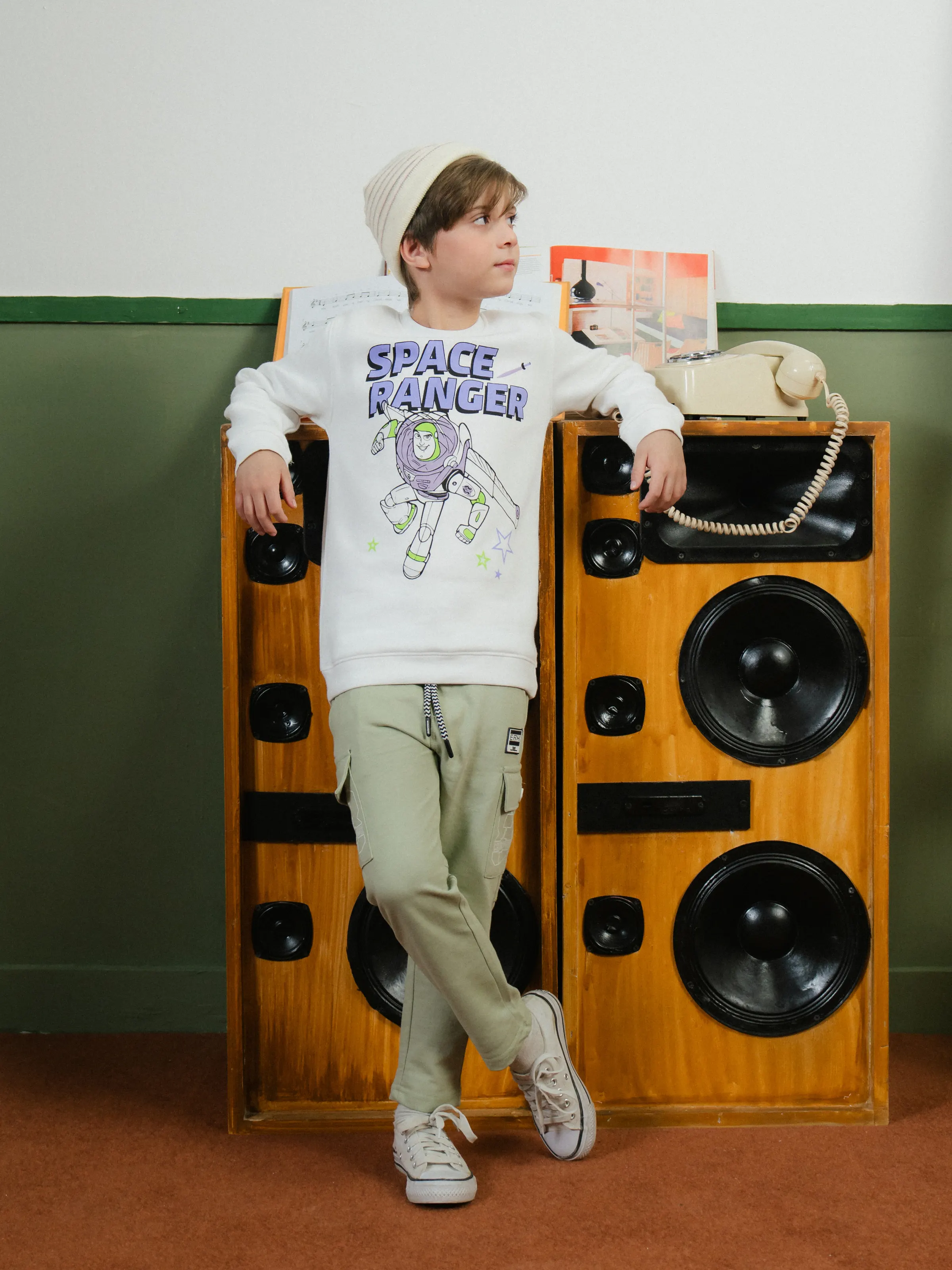 Crew Neck Graphic Sweatshirt - EBTSS24-010