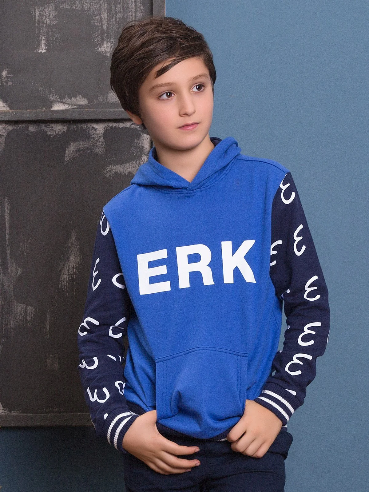 Pullover Hoodie - EBTH17-012