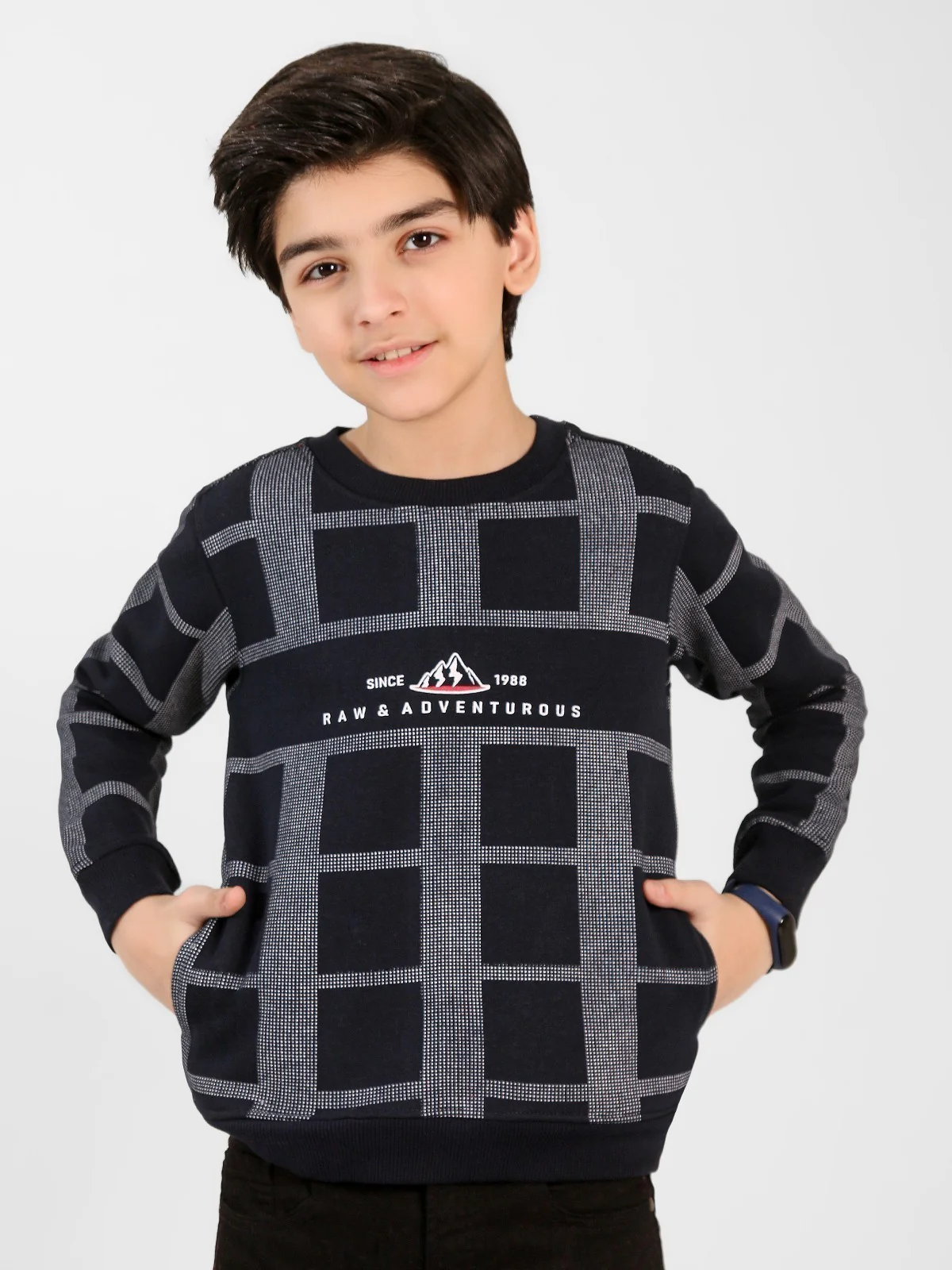 Crew Neck Graphic Sweatshirt - EBTSS20-003