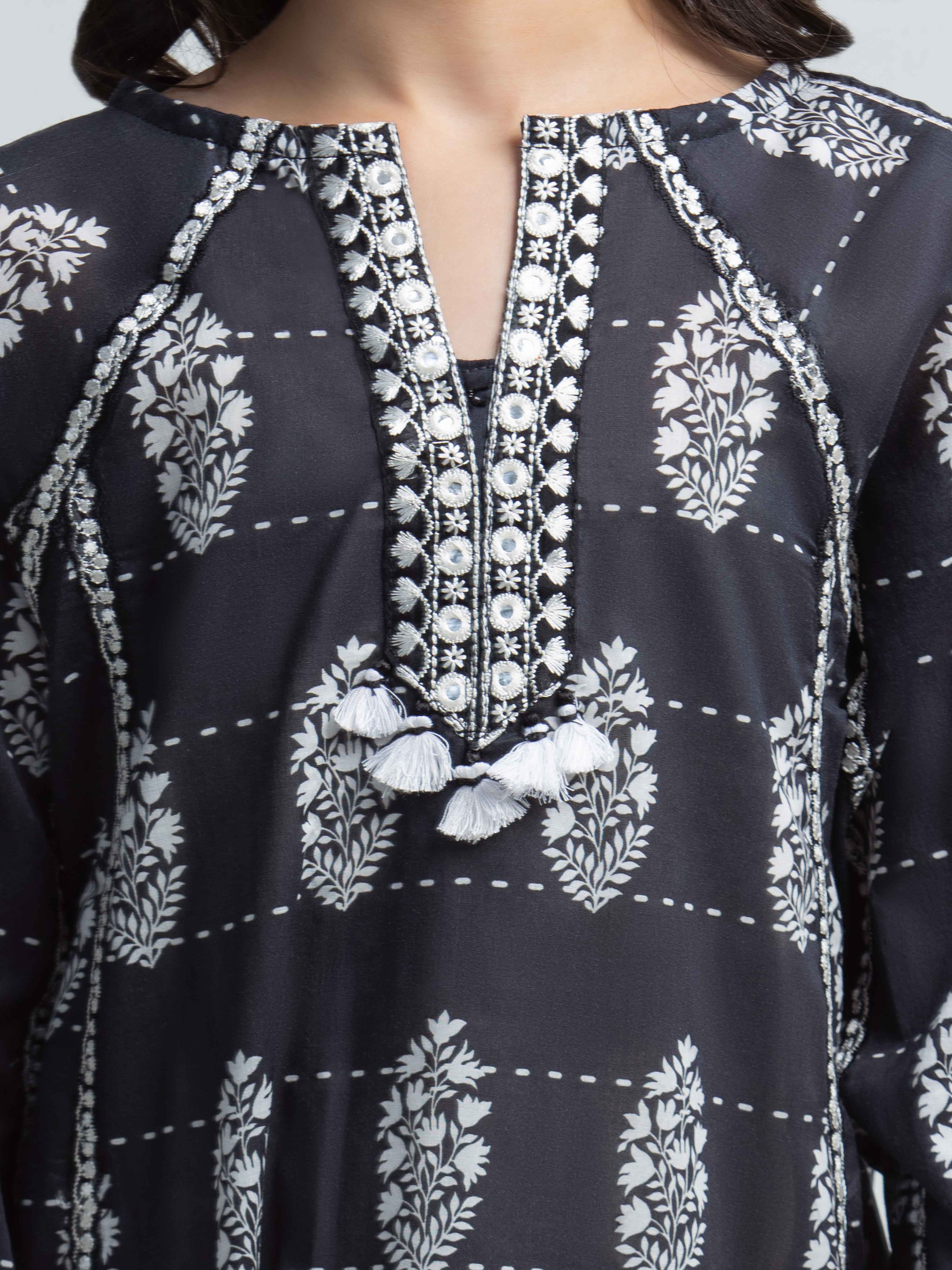 Embroidered Lawn Co-Ord Set - EGTKEP6-73081ST - Image 3
