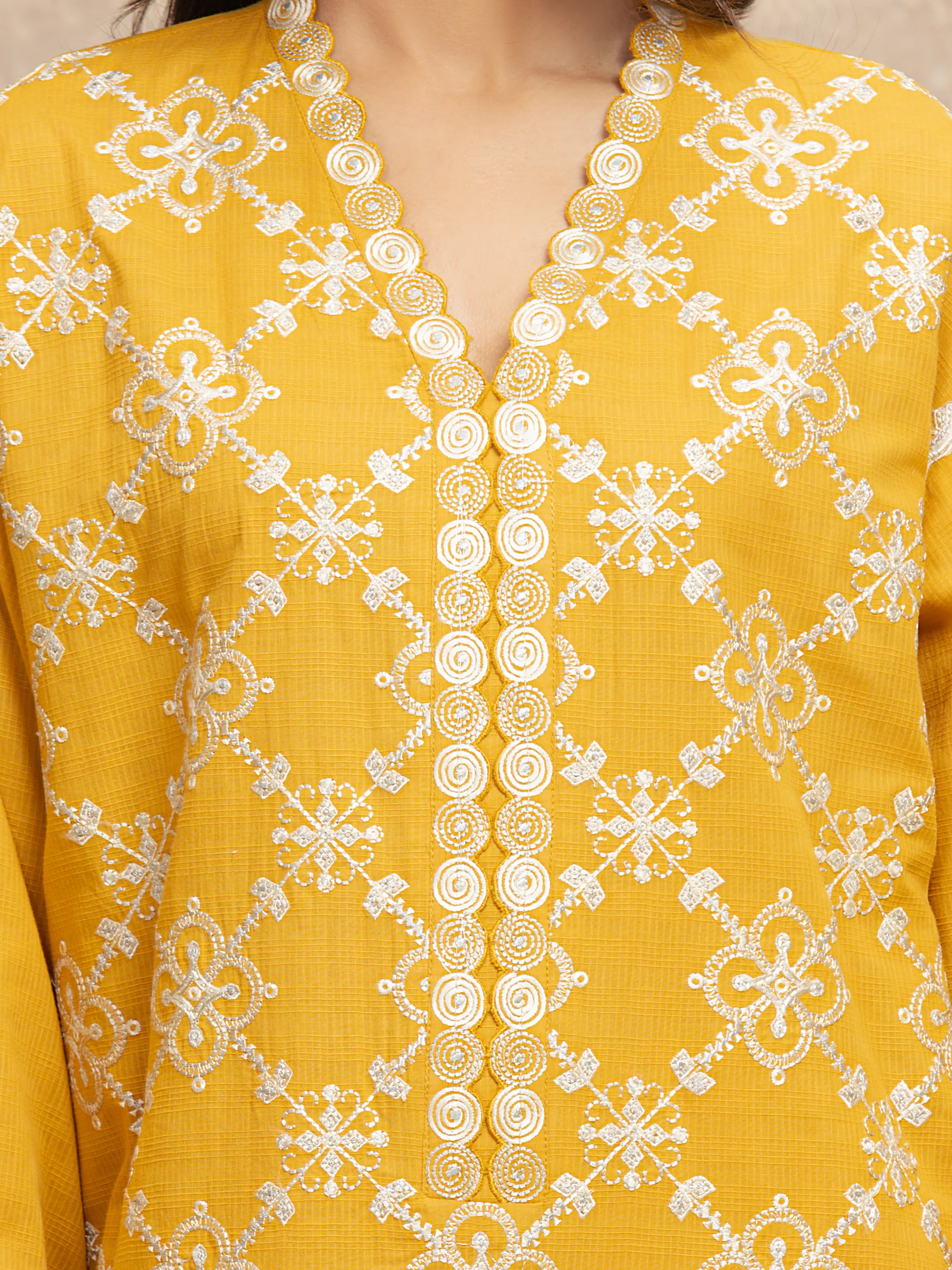 Embroidered Lawn Suit - EWU5V1-31707-3P - Image 3