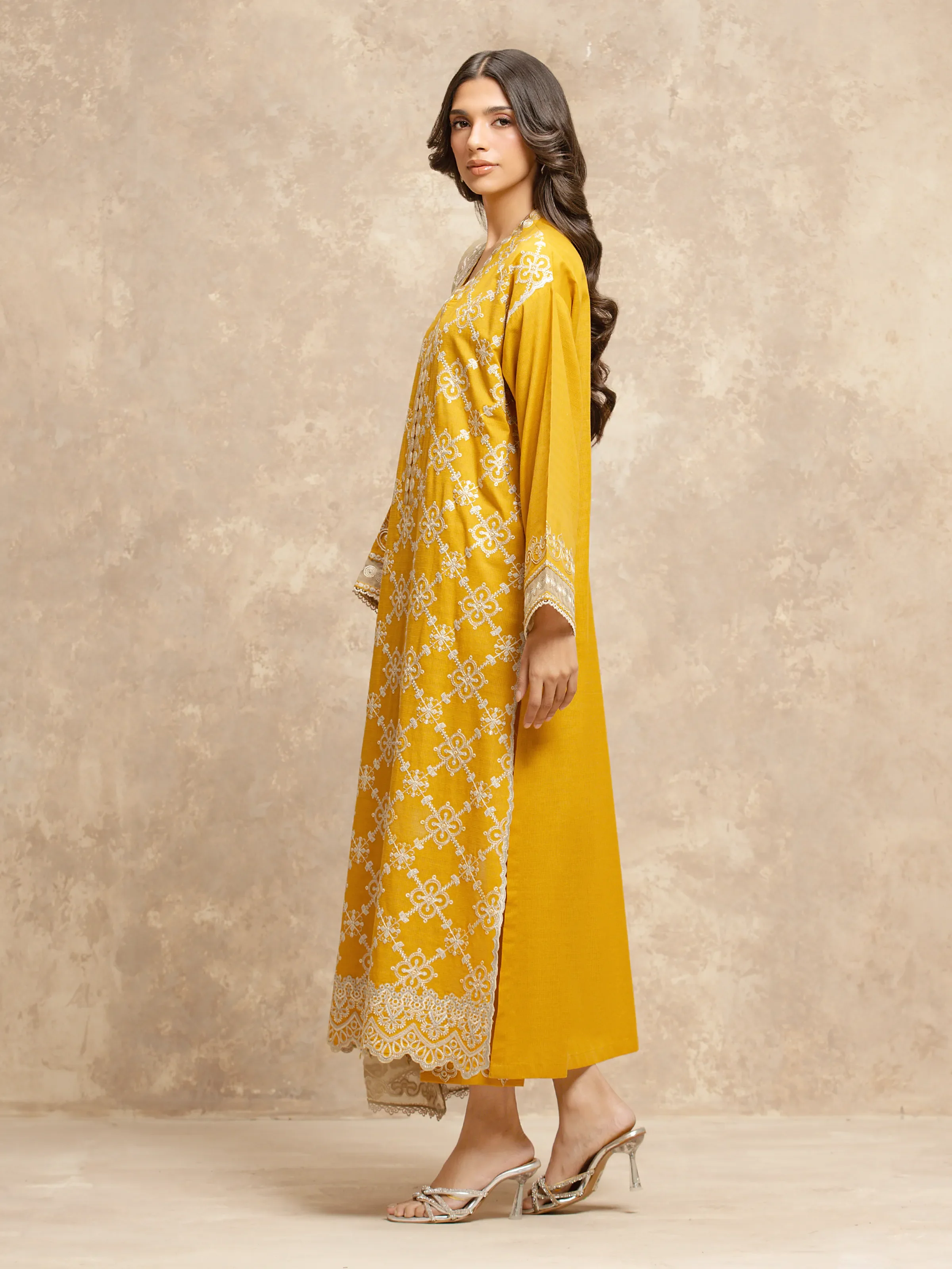 Embroidered Lawn Suit - EWU5V1-31707-3P - Image 5