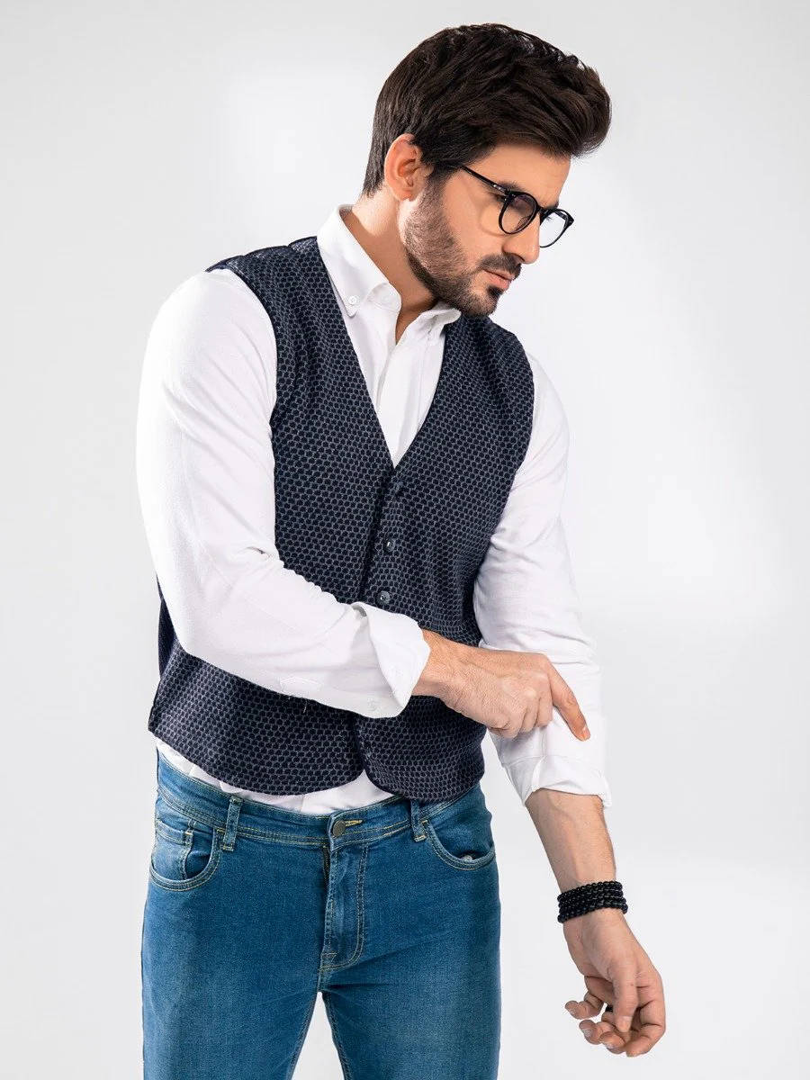 Textured Sleeveless Cardigan - EMTSWT20-023 - Image 2
