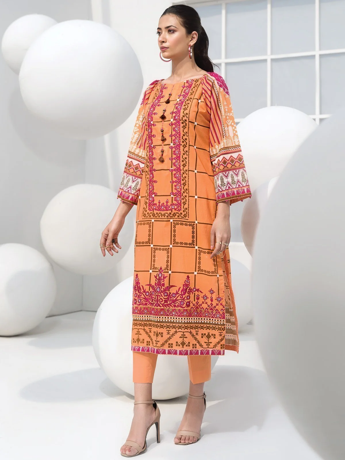 Embroidered Suit - EWU20V1-20004
