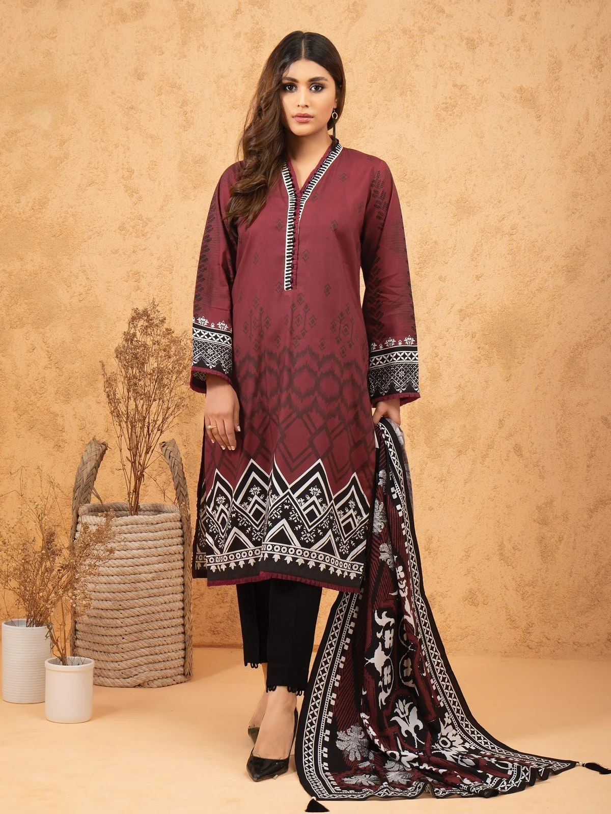 Printed Viscose Suit - EWU21A10-21380