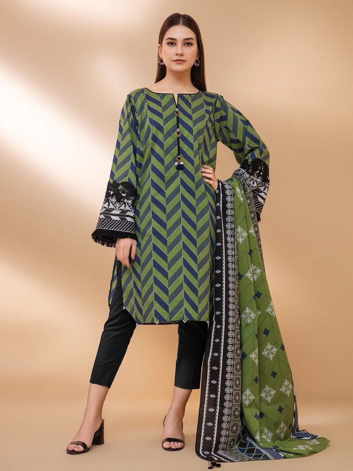 Printed Khaddar Suit - EWU21A9-21471