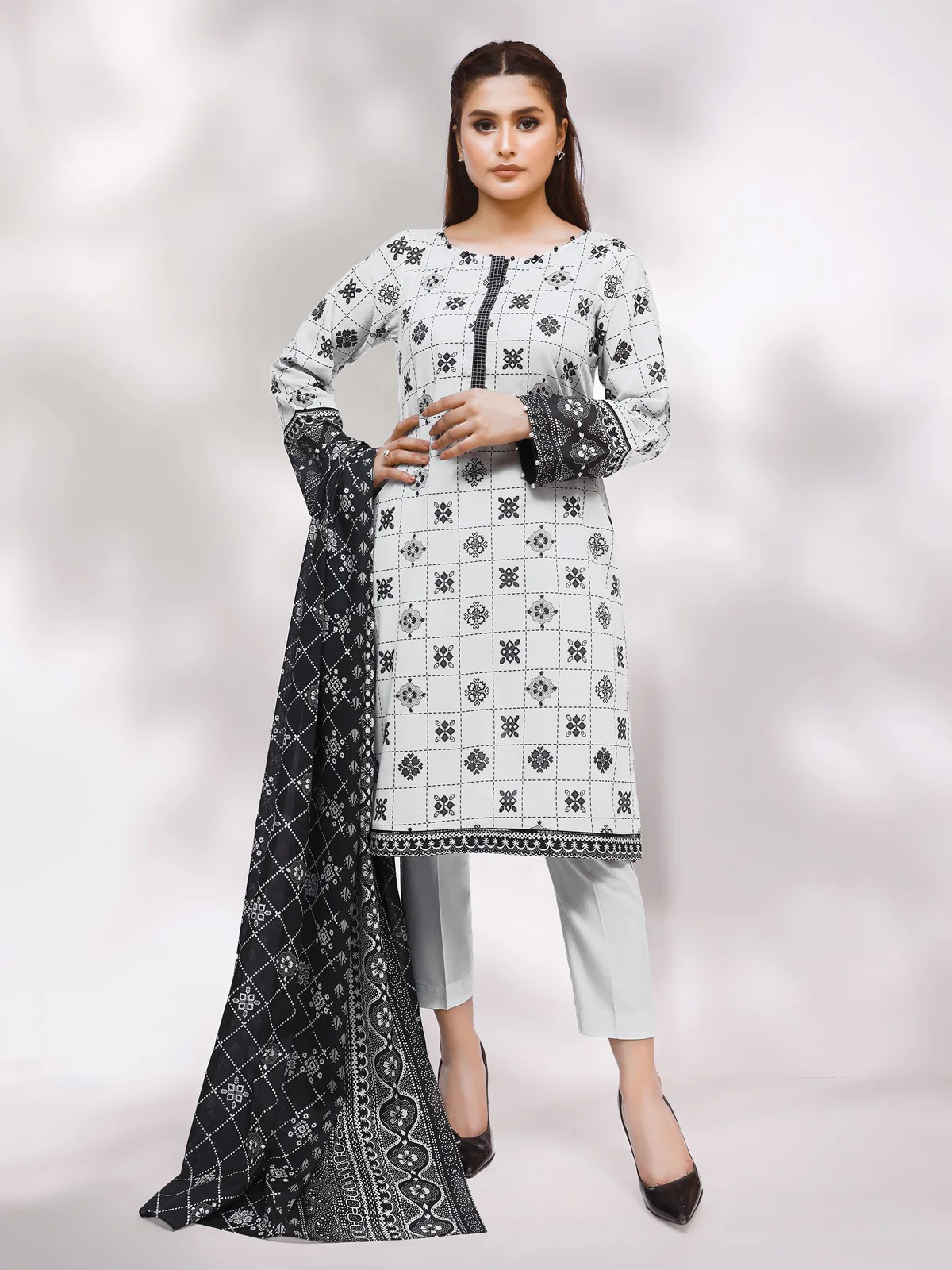 Printed Lawn Suit - EWU21M4-21000