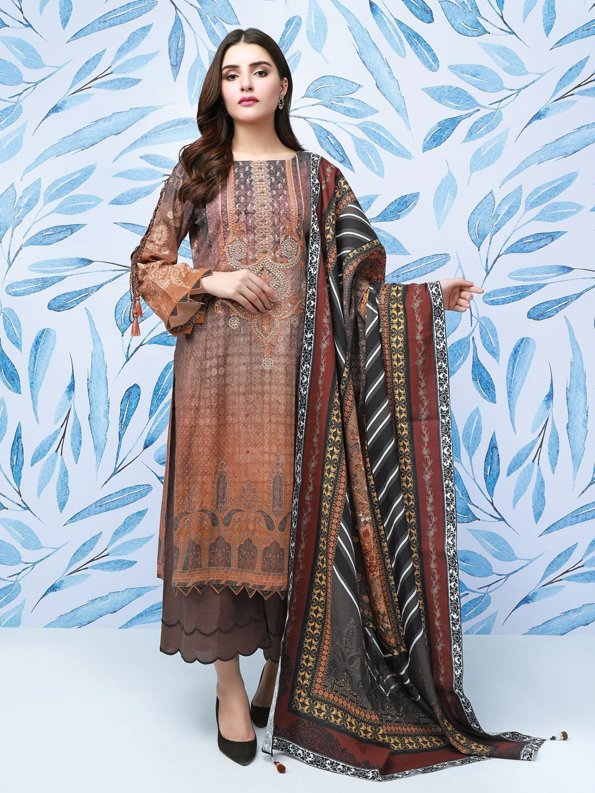 Embroidered Viscose Suit - EWU21V11-21751