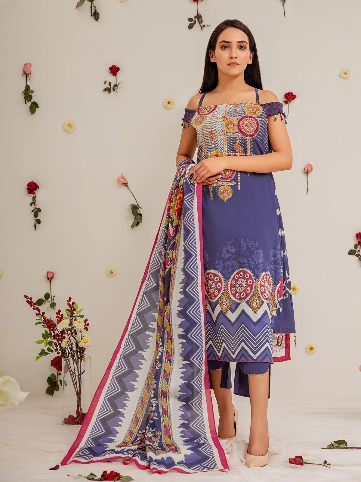 Embroidered Lawn Suit - EWU21V2-20431