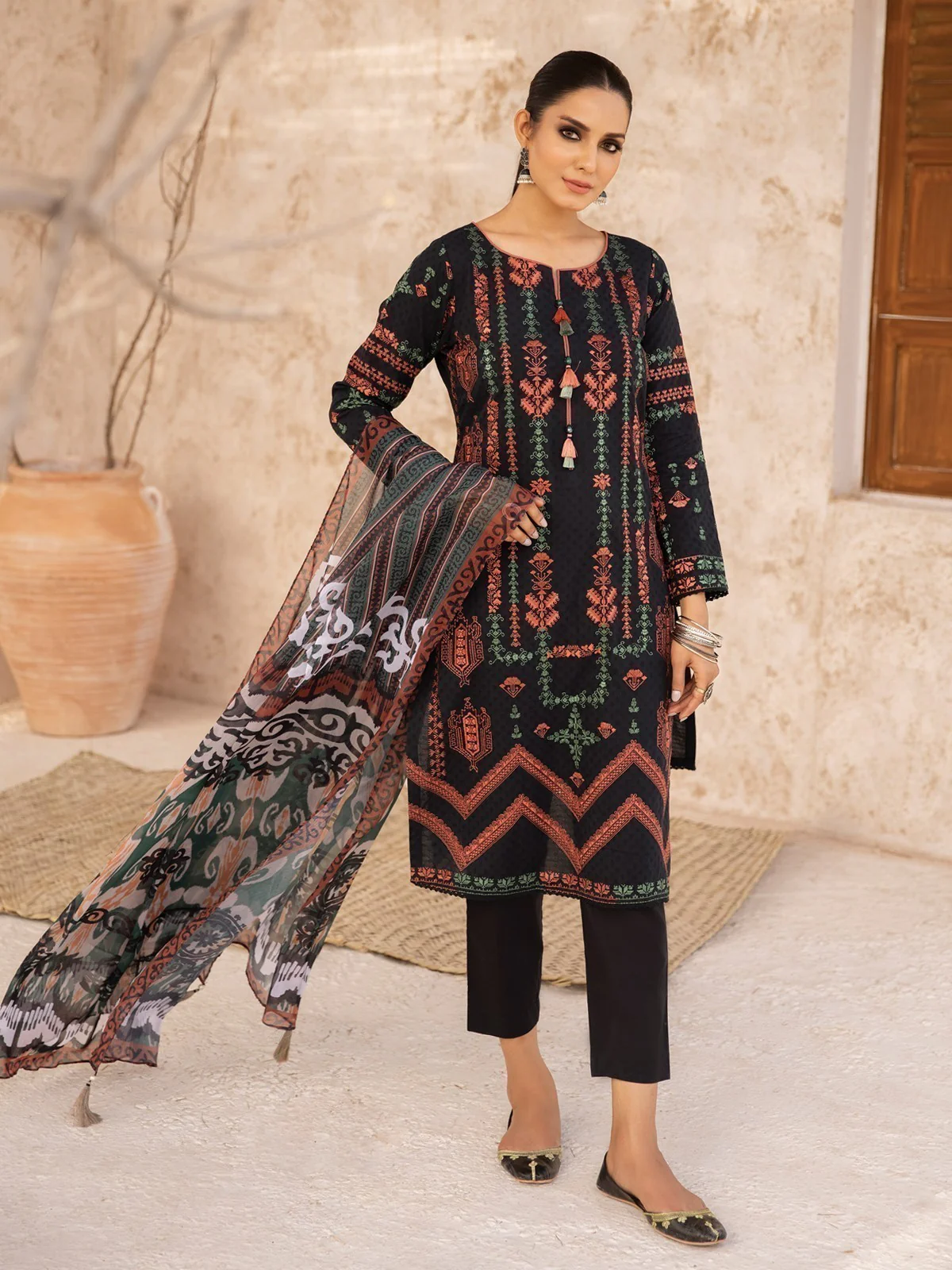 Embroidered Jacquard Suit - EWU21V2-21114