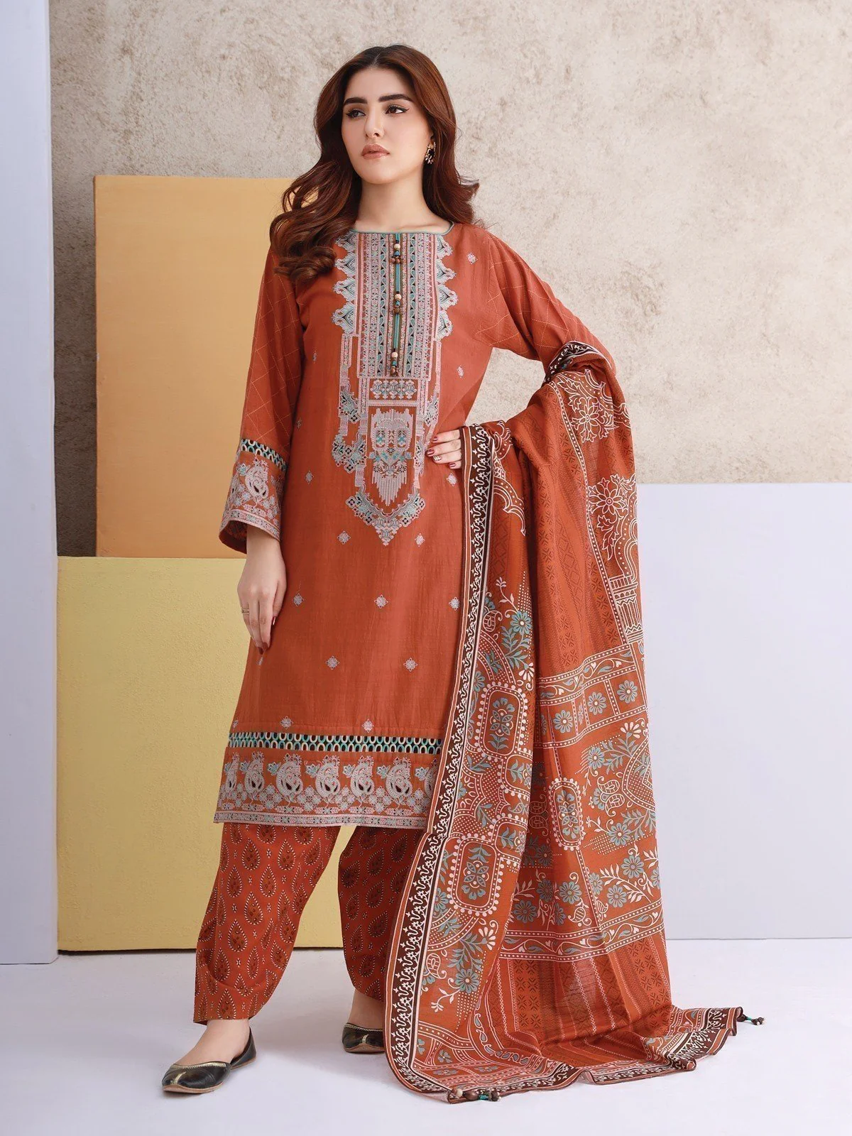 Embroidered Khaddar Suit - EWU21V8-21633