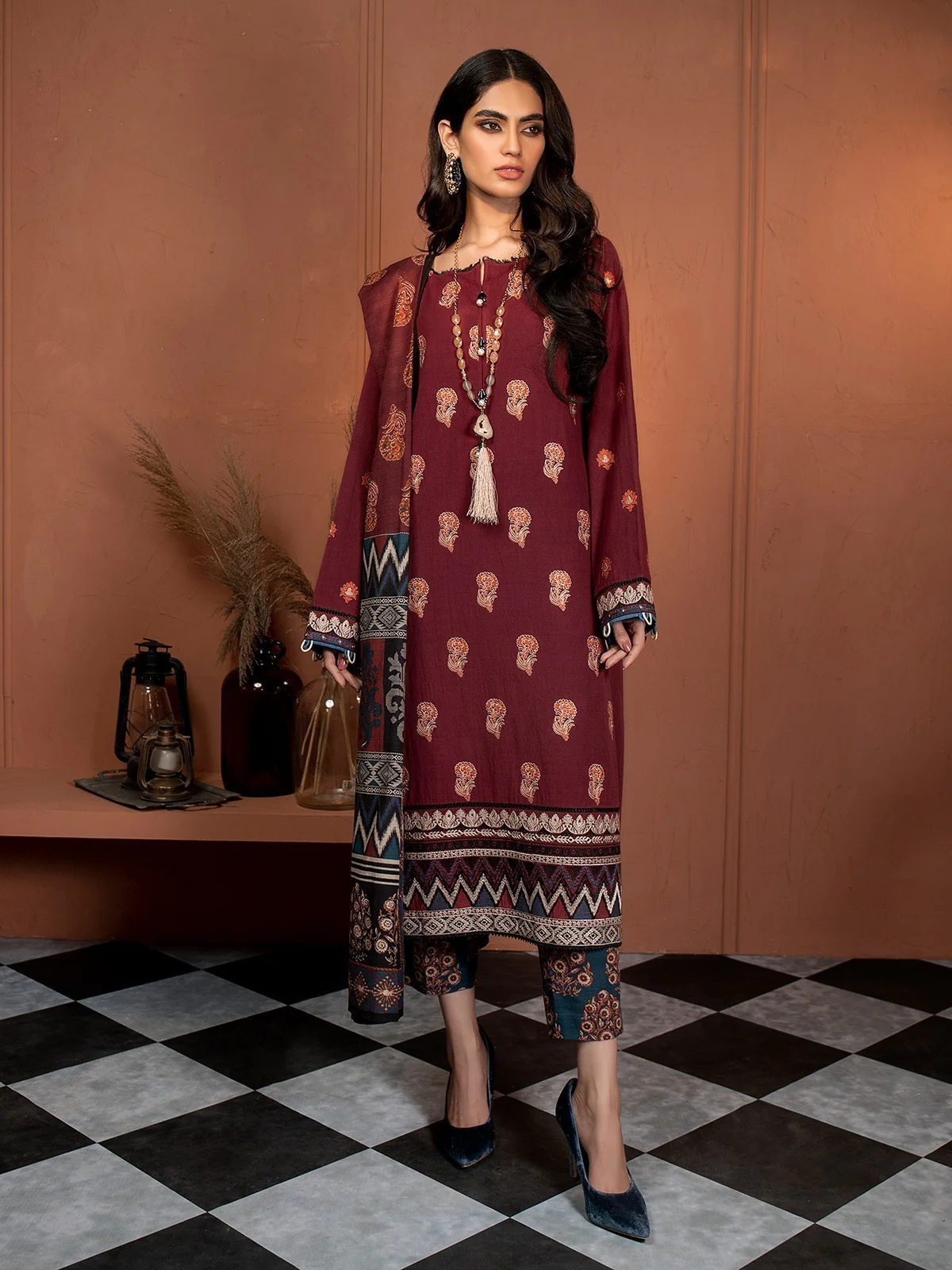 Embroidered Khaddar Suit - EWU21V8-21636
