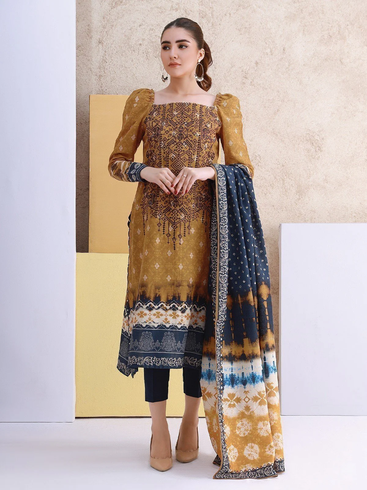 Embroidered Khaddar Suit - EWU21V8-21669