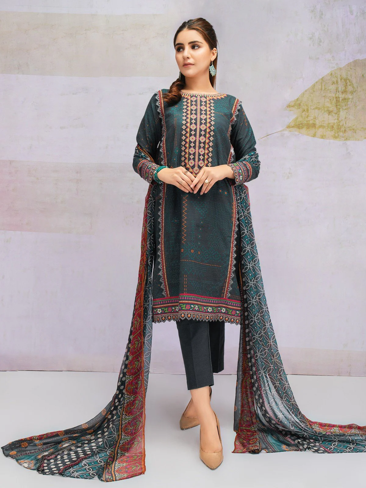 Embroidered Khaddar Suit - EWU21V8-21744