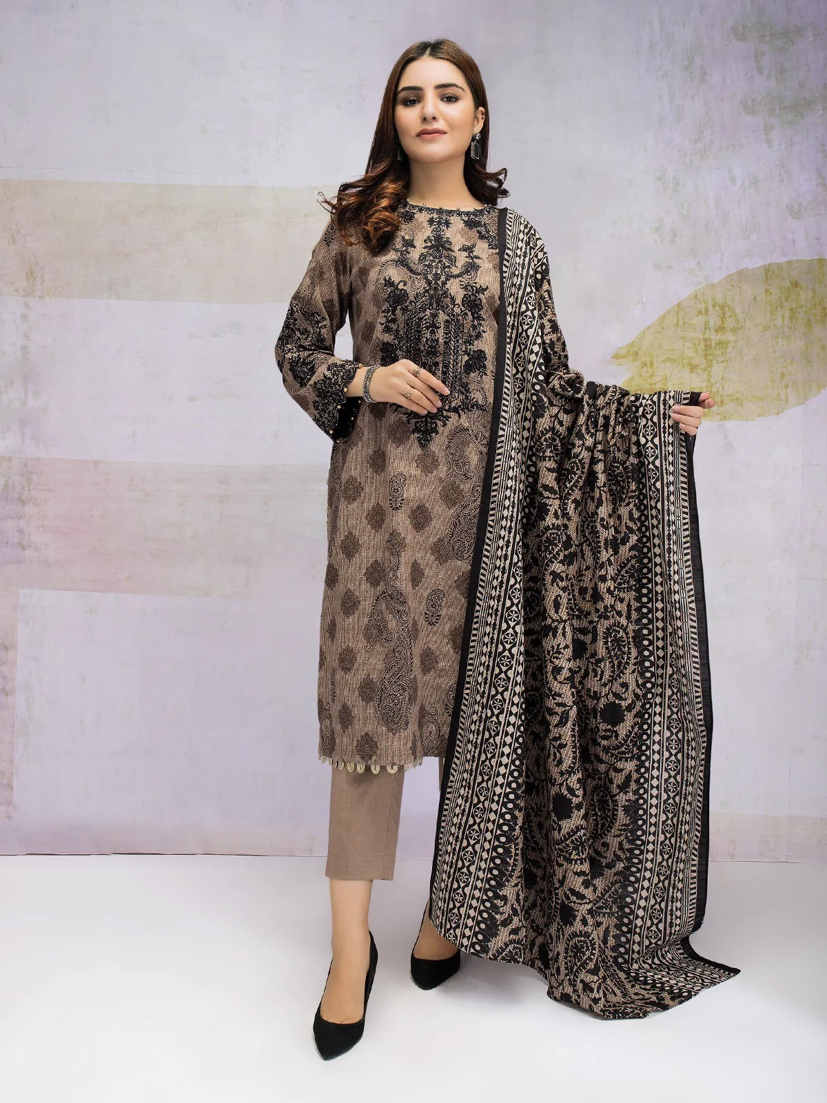 Embroidered Khaddar Suit - EWU21V8-21755