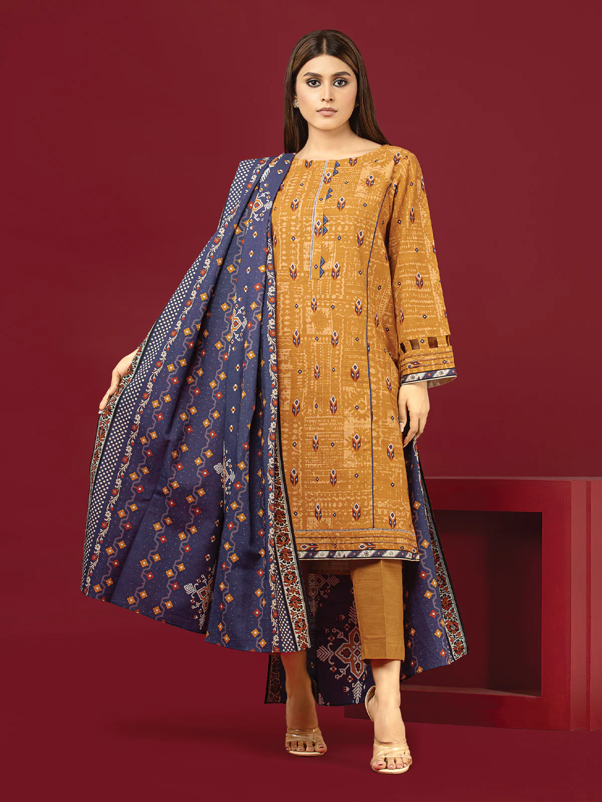 Printed Khaddar Suit - EWU22A3-24479