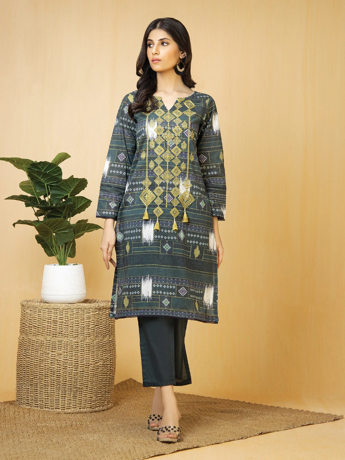 Embroidered Lawn Shirt Trouser - EWU22V1-23567