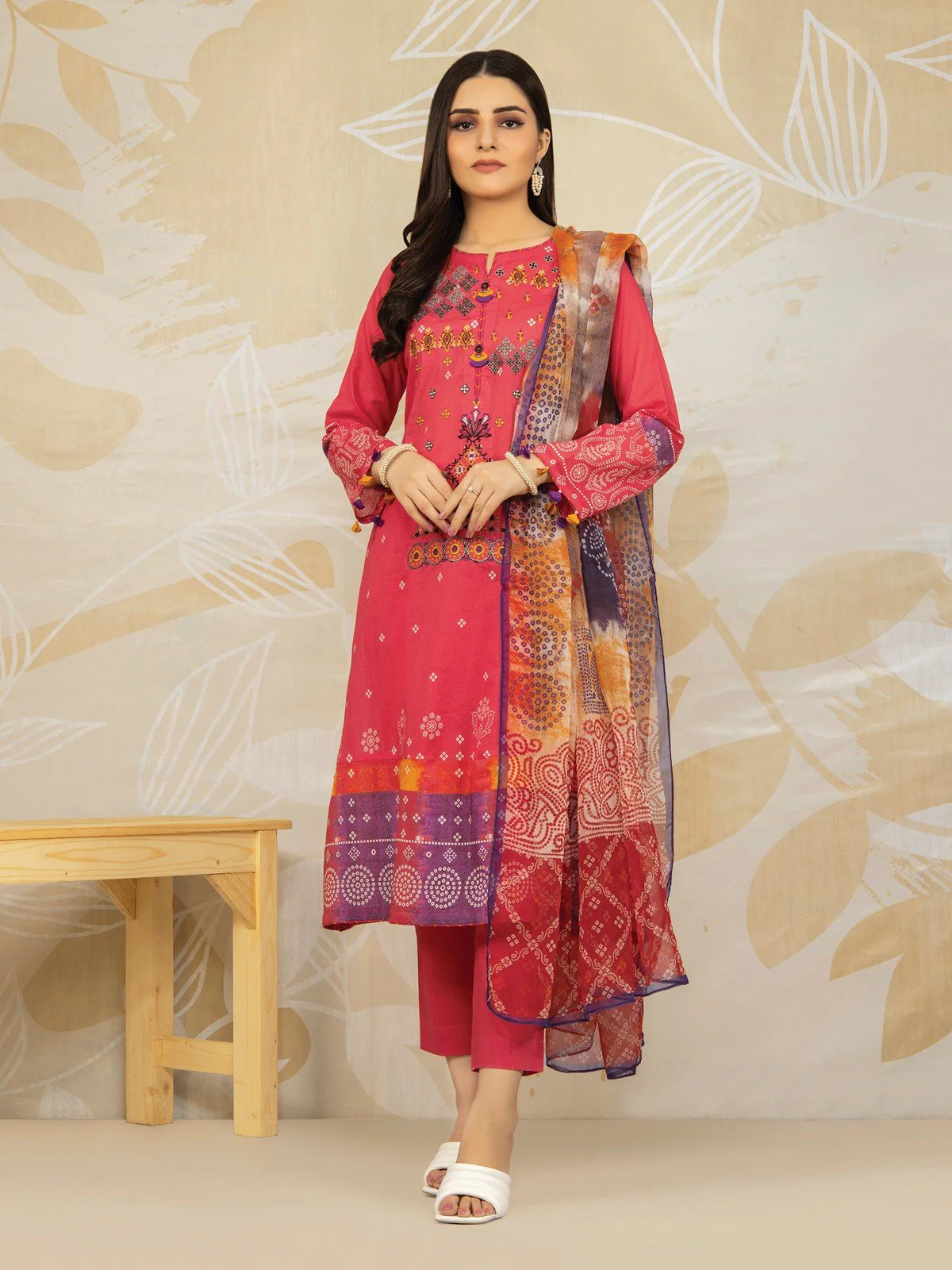 Embroidered Lawn Suit - EWU22V1-23580