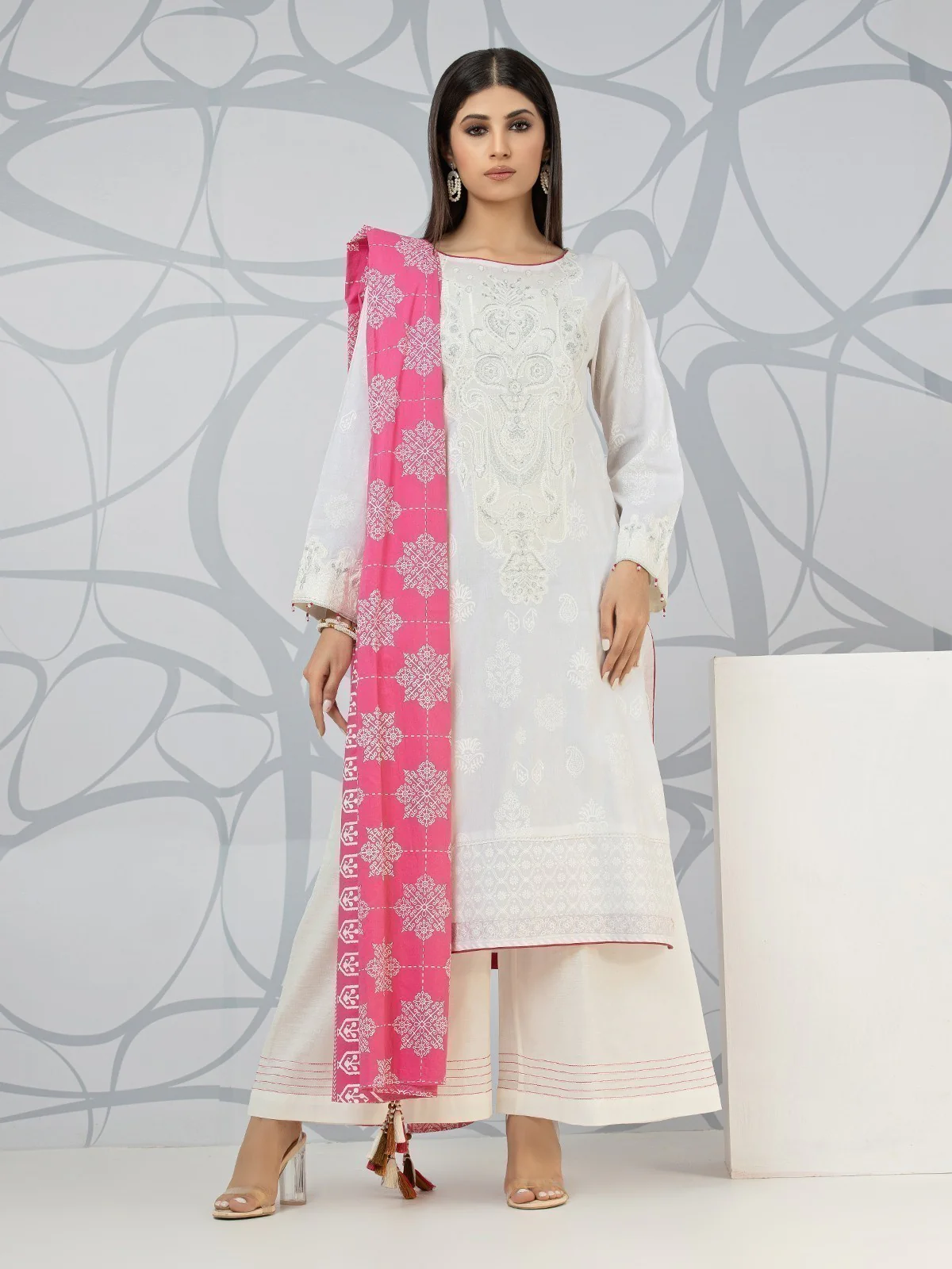 Embroidered Lawn Suit - EWU22V1-23589