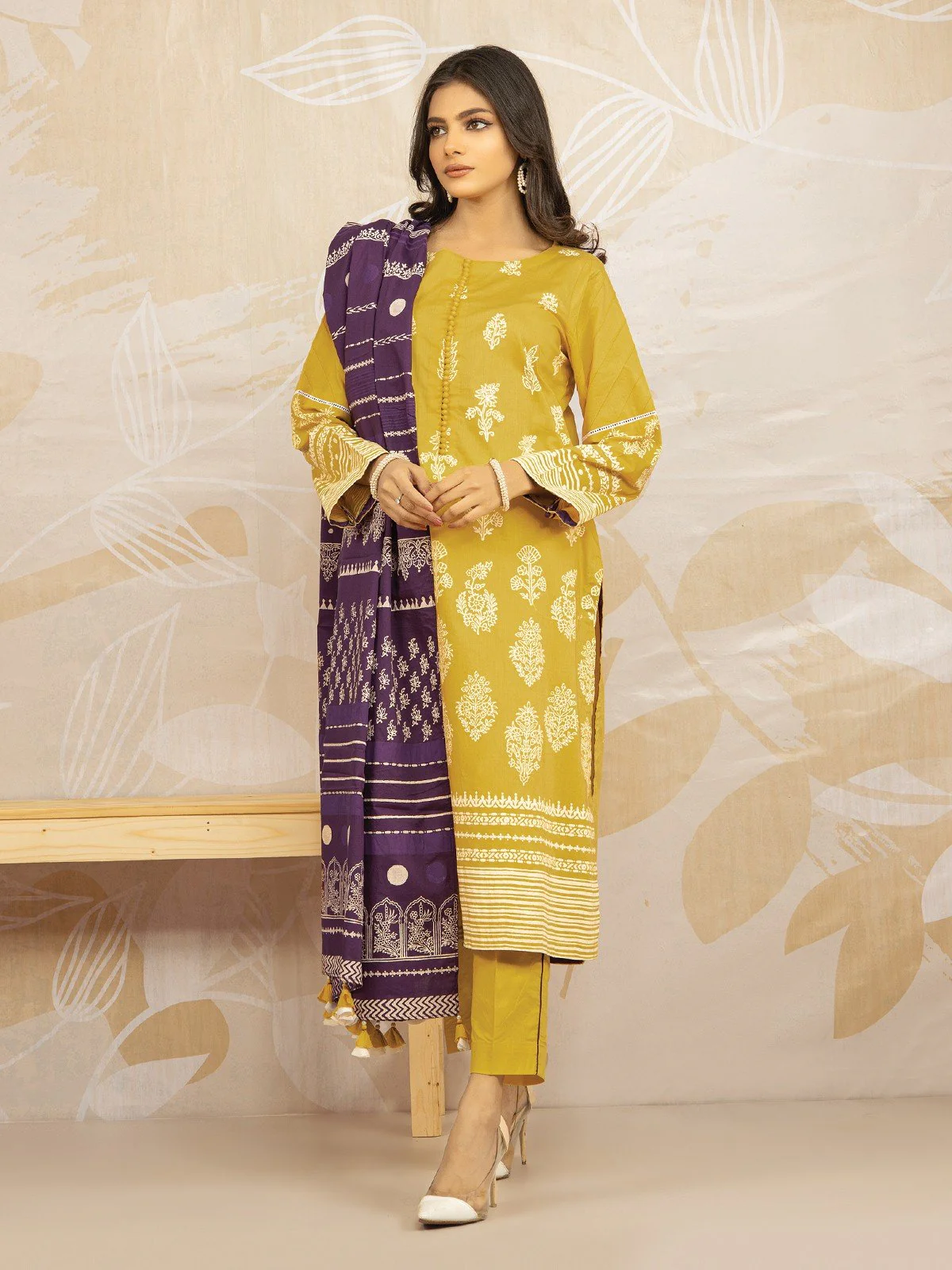 Embroidered Lawn Suit - EWU22V1-23685