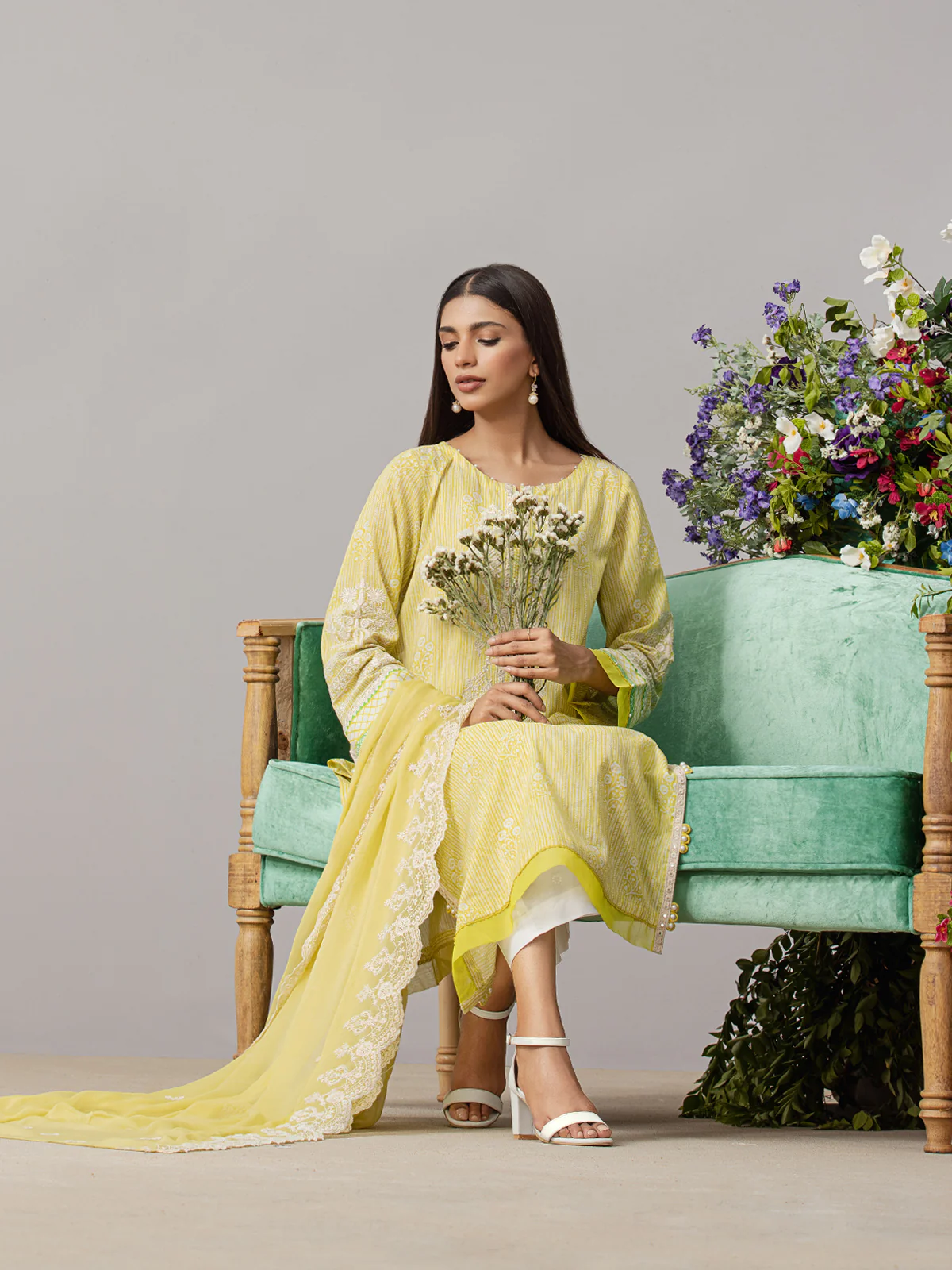 Embroidered Lawn Suit - EWU22V1-26510 - Image 6