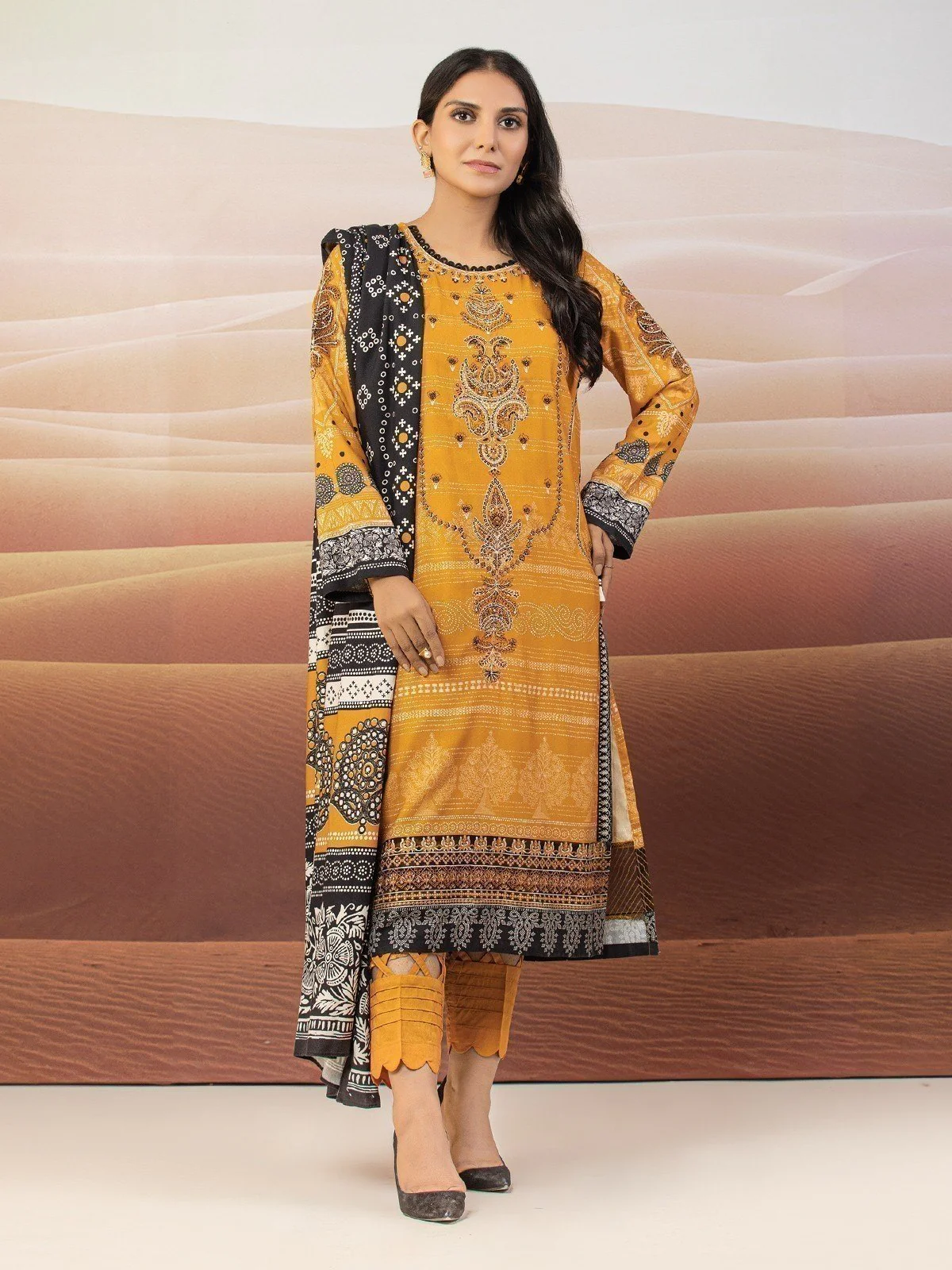 Embroidered Crepe Suit - EWU22V10-25016