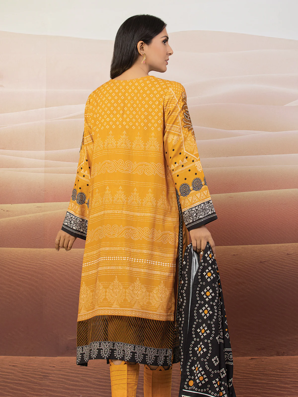 Embroidered Crepe Suit - EWU22V10-25016 - Image 7