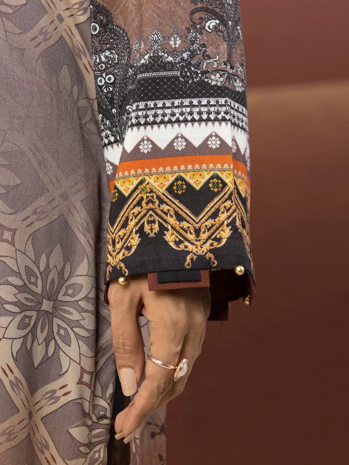 Embroidered Crepe Suit - EWU22V10-25019 - Image 2