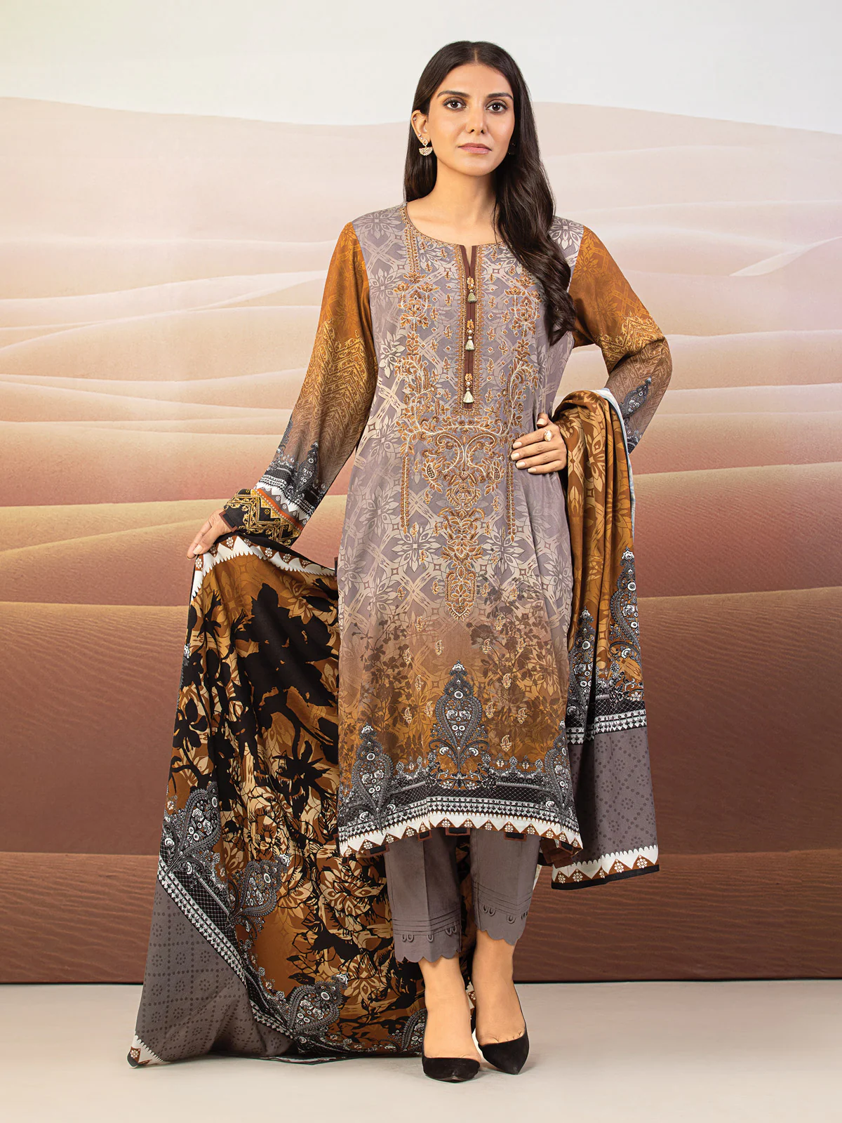 Embroidered Crepe Suit - EWU22V10-25019 - Image 4