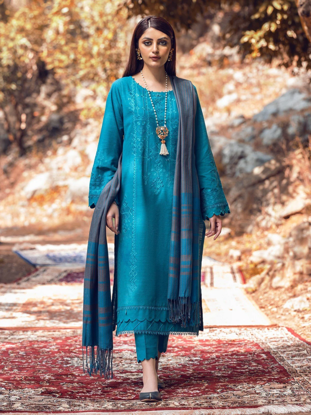 Embroidered Crepe Suit - EWU22V10-25071
