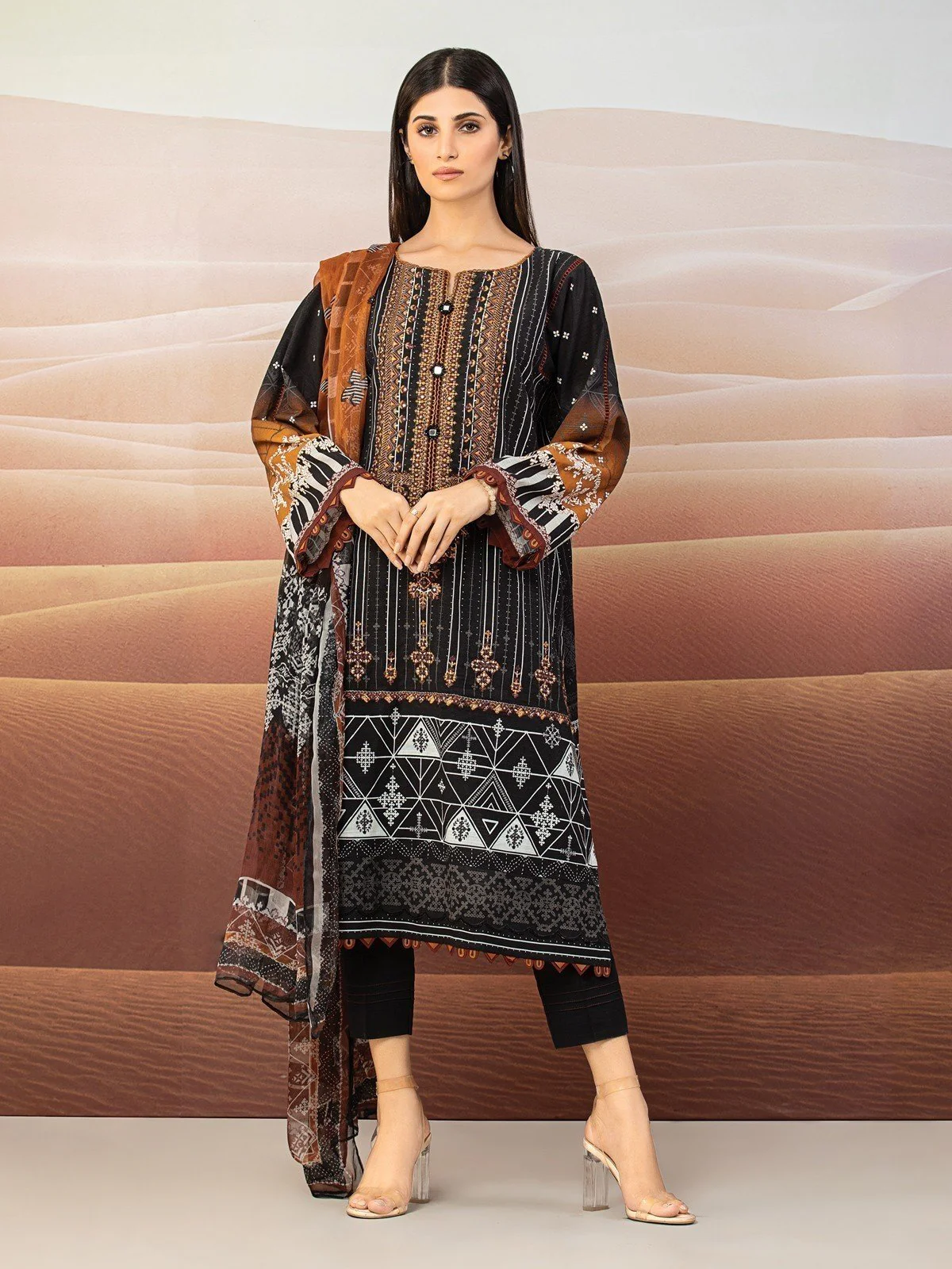 Embroidered Khaddar Suit - EWU22V12-25010