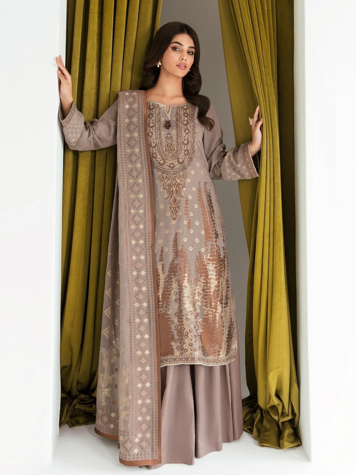 Embroidered Cotton Jacquard Suit - EWU22V3-23635