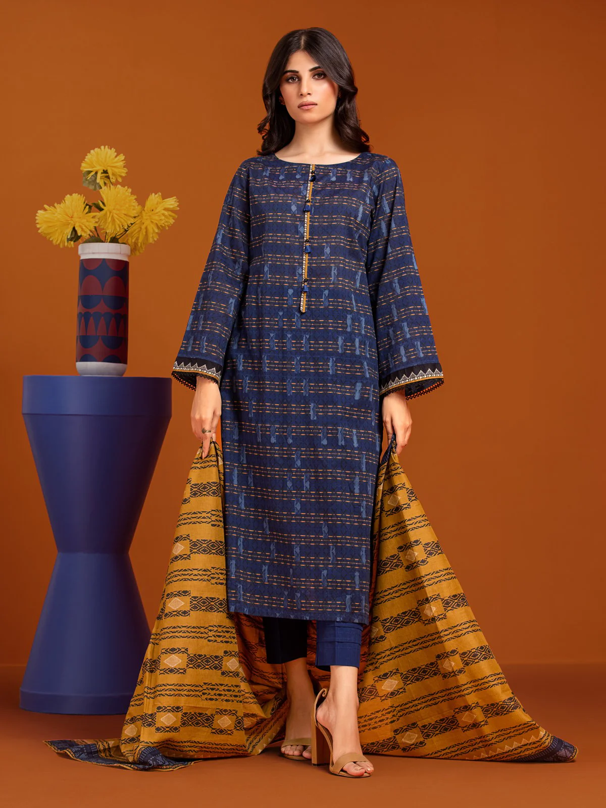 Printed Khaddar Suit - EWU23A3-27068-3P