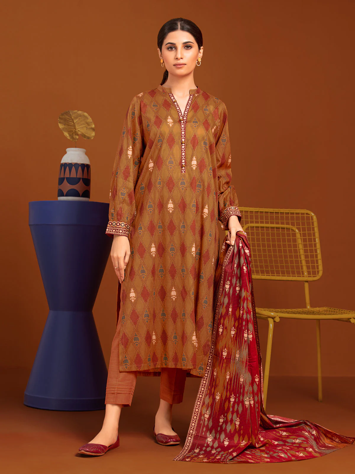 Printed Khaddar Suit - EWU23A3-27103-3P