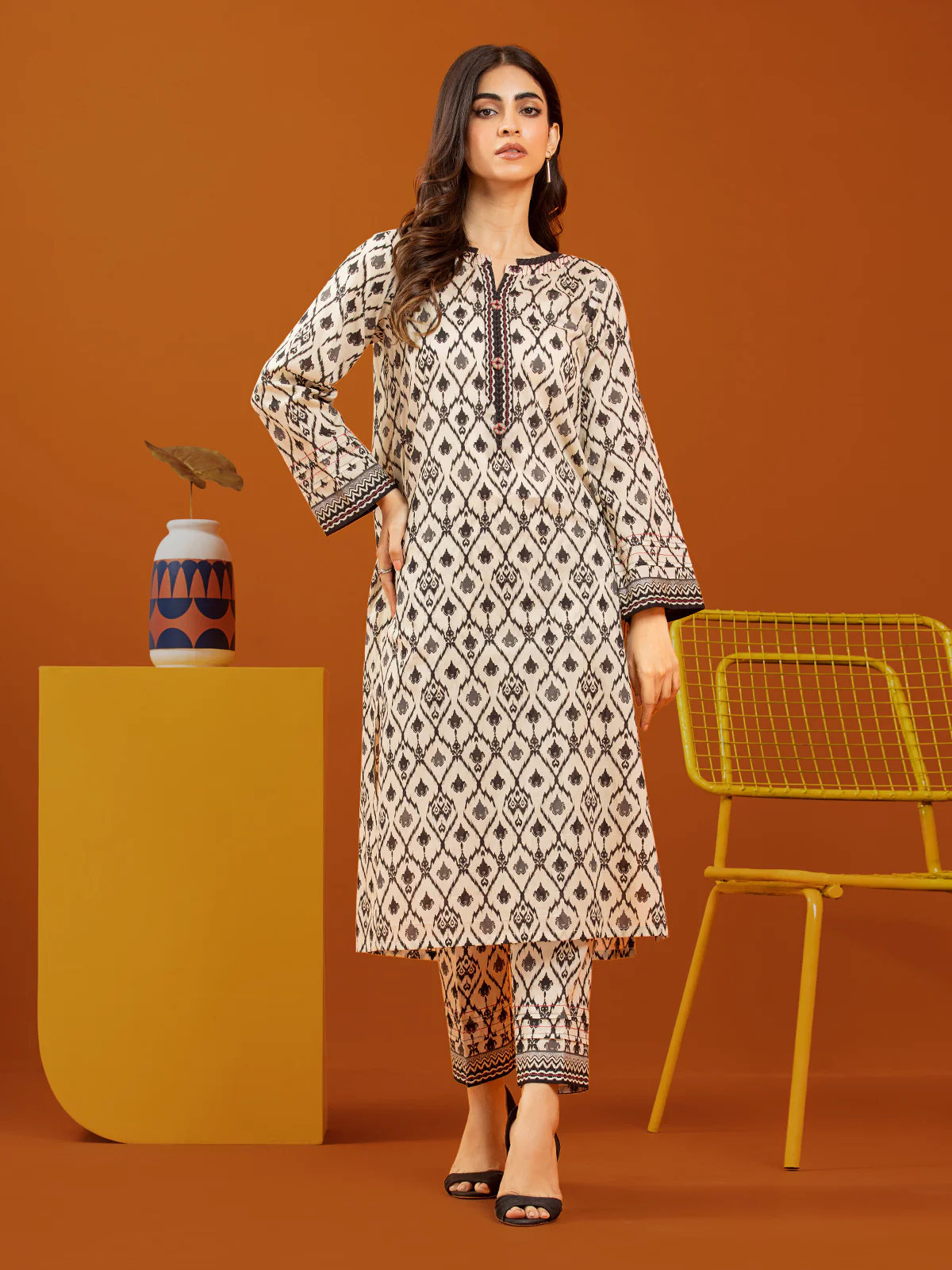 Printed Khaddar Shirt Trouser - EWU23A3-27268ST