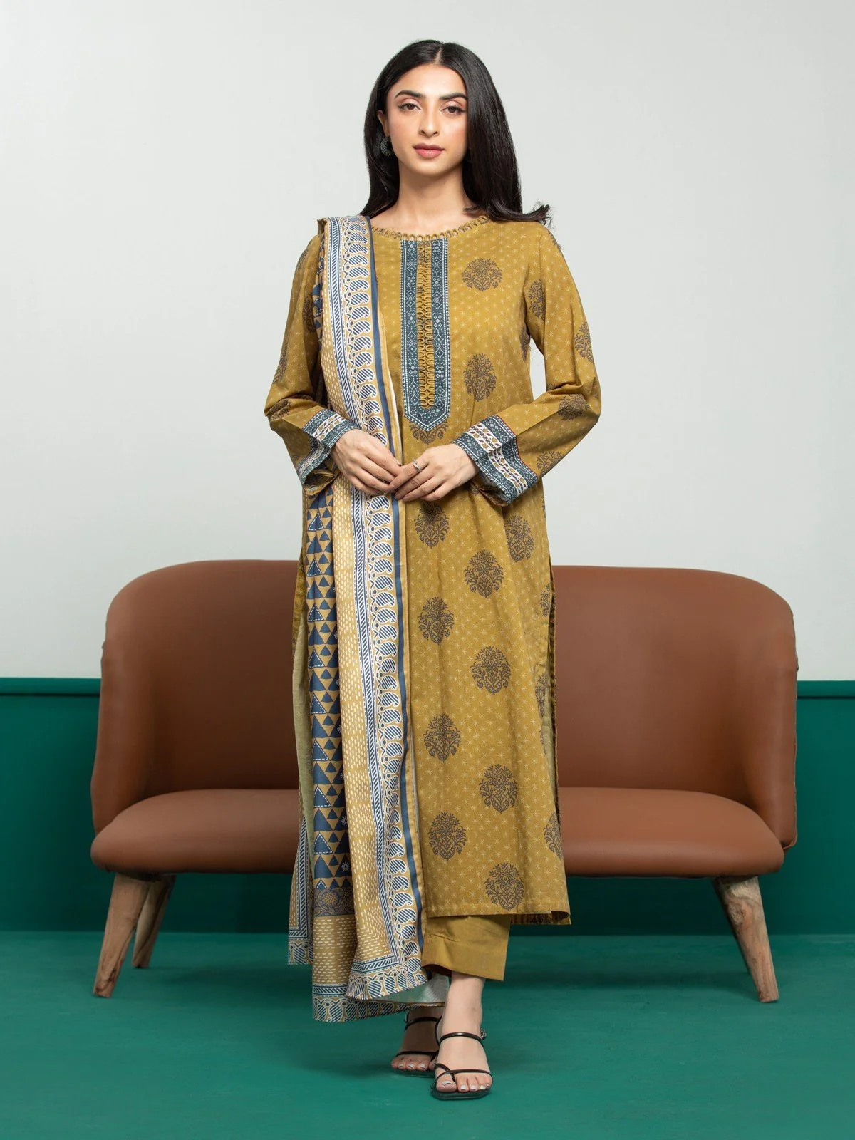 Printed Khaddar Suit - EWU23A3S-27606-3P