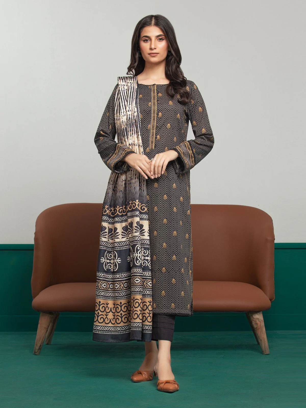 Printed Khaddar Suit - EWU23A3S-27634-3P