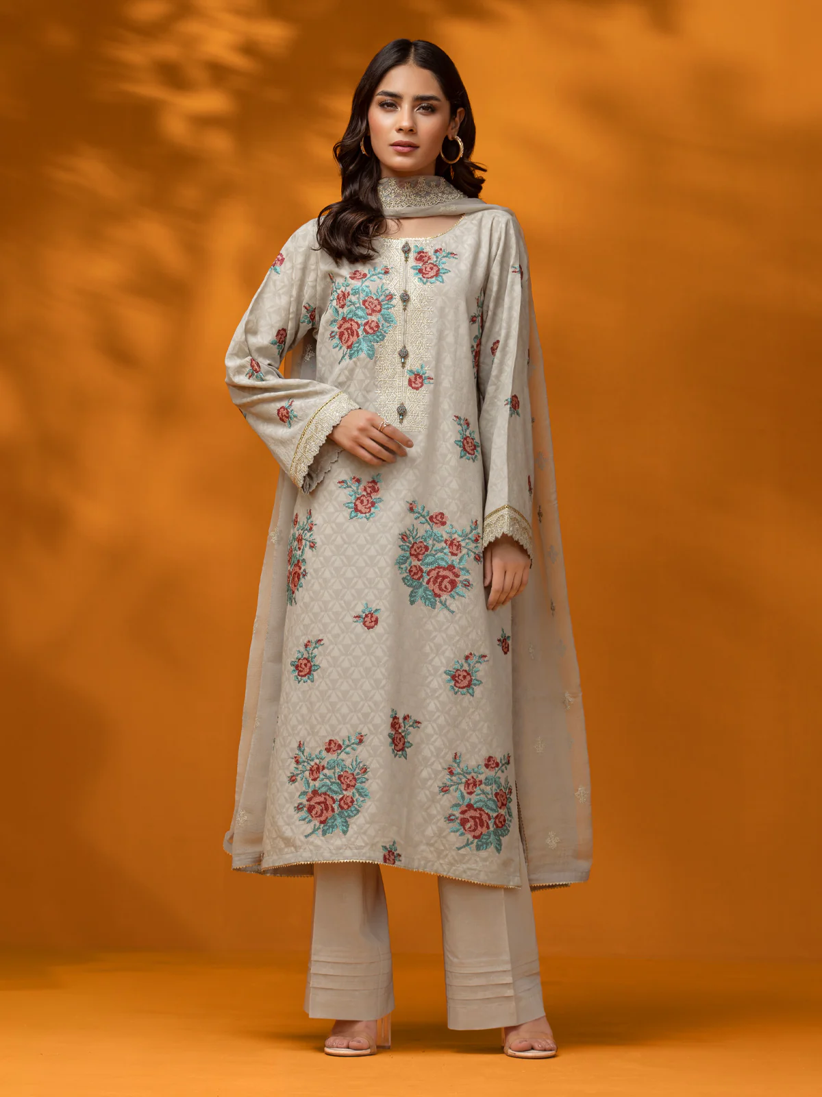 Embroidered Dobby Suit - EWU23V7-26625-3P