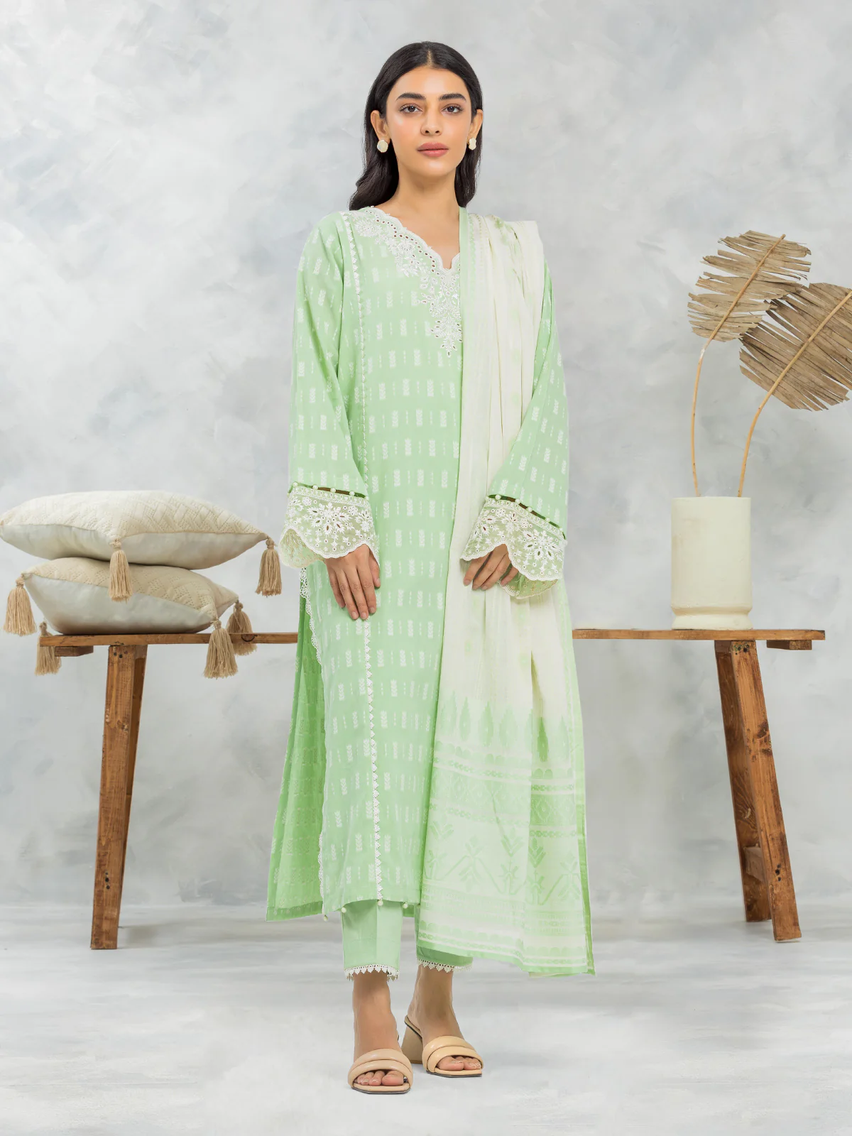 Embroidered Jacquard Suit - EWU24V3-30051-3P