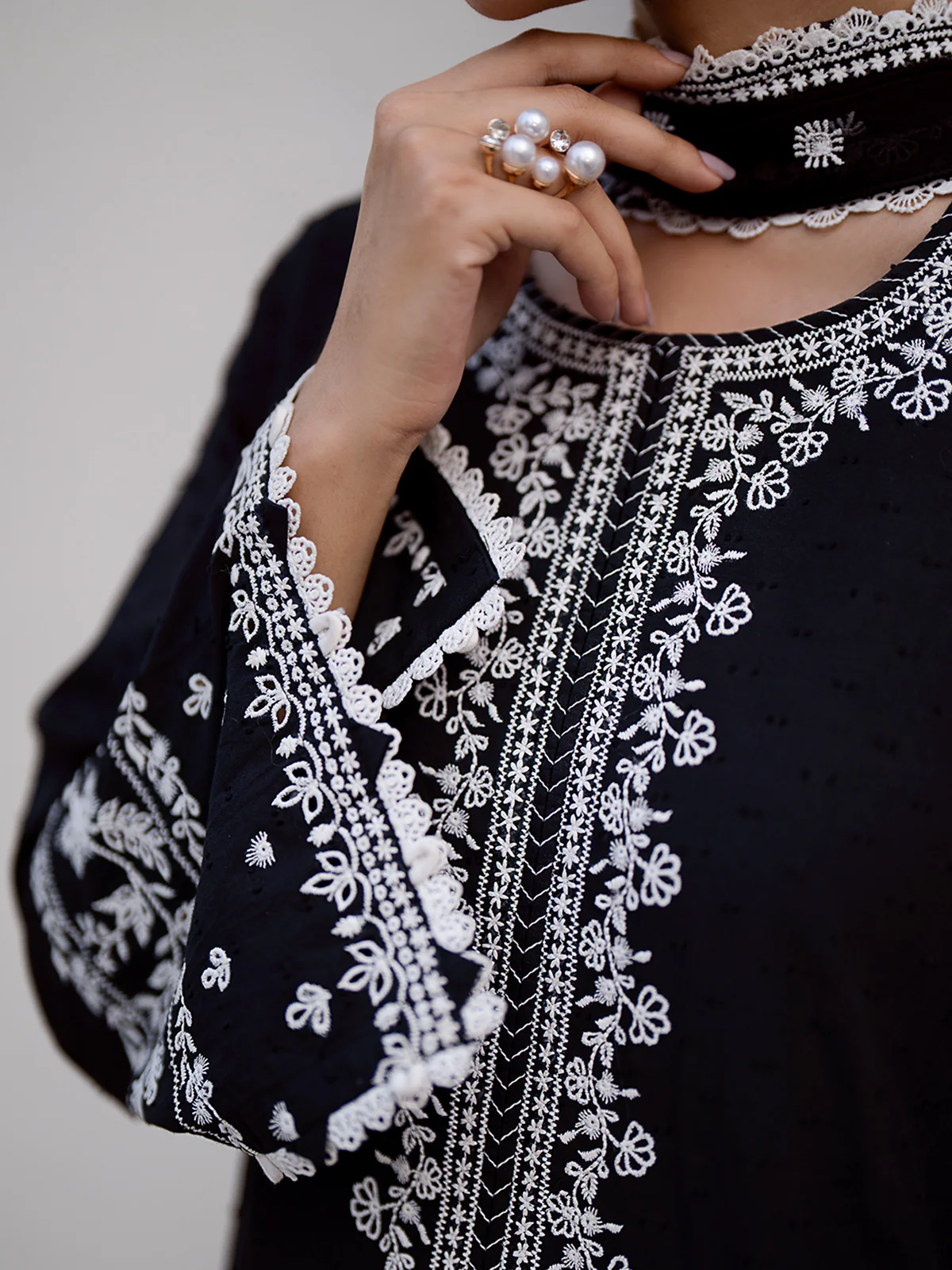 Embroidered Dobby Suit - EWU24V7-28778-3P - Image 3