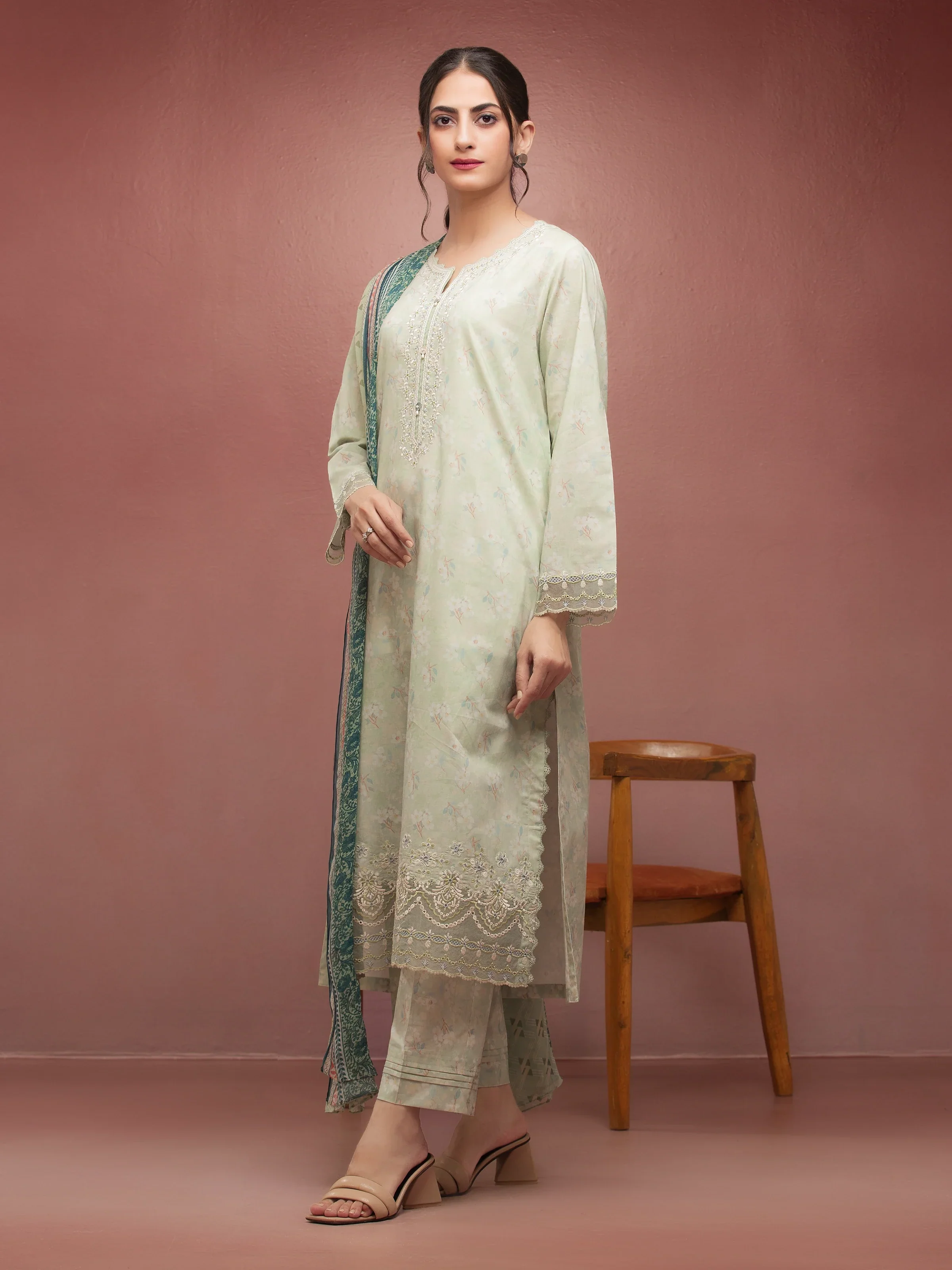 Embroidered Lawn Shirt Trouser - EWU5V1-31086ST - Image 3