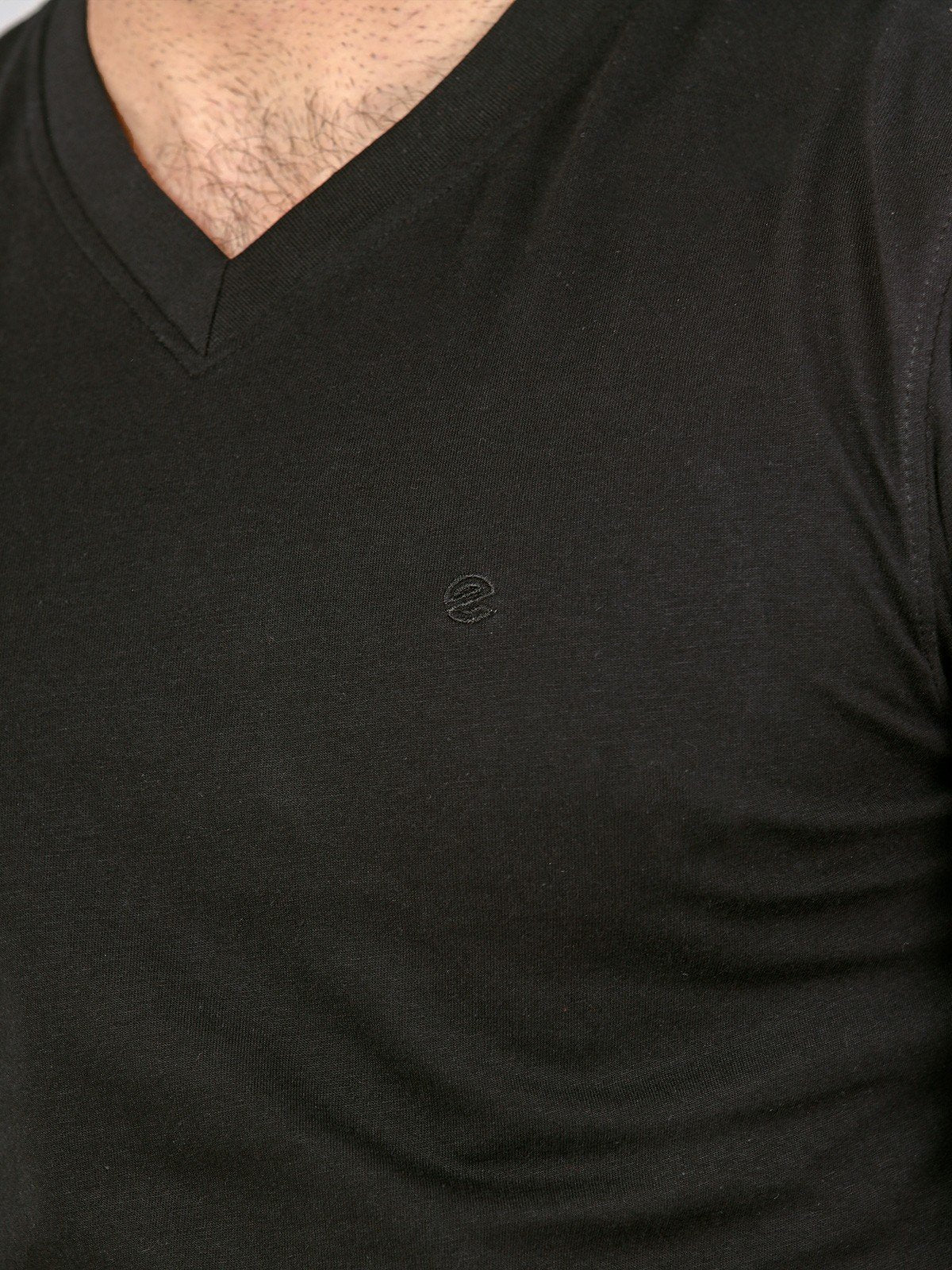 V-Neck Basic Tee - EMTBF22-009 - Image 5