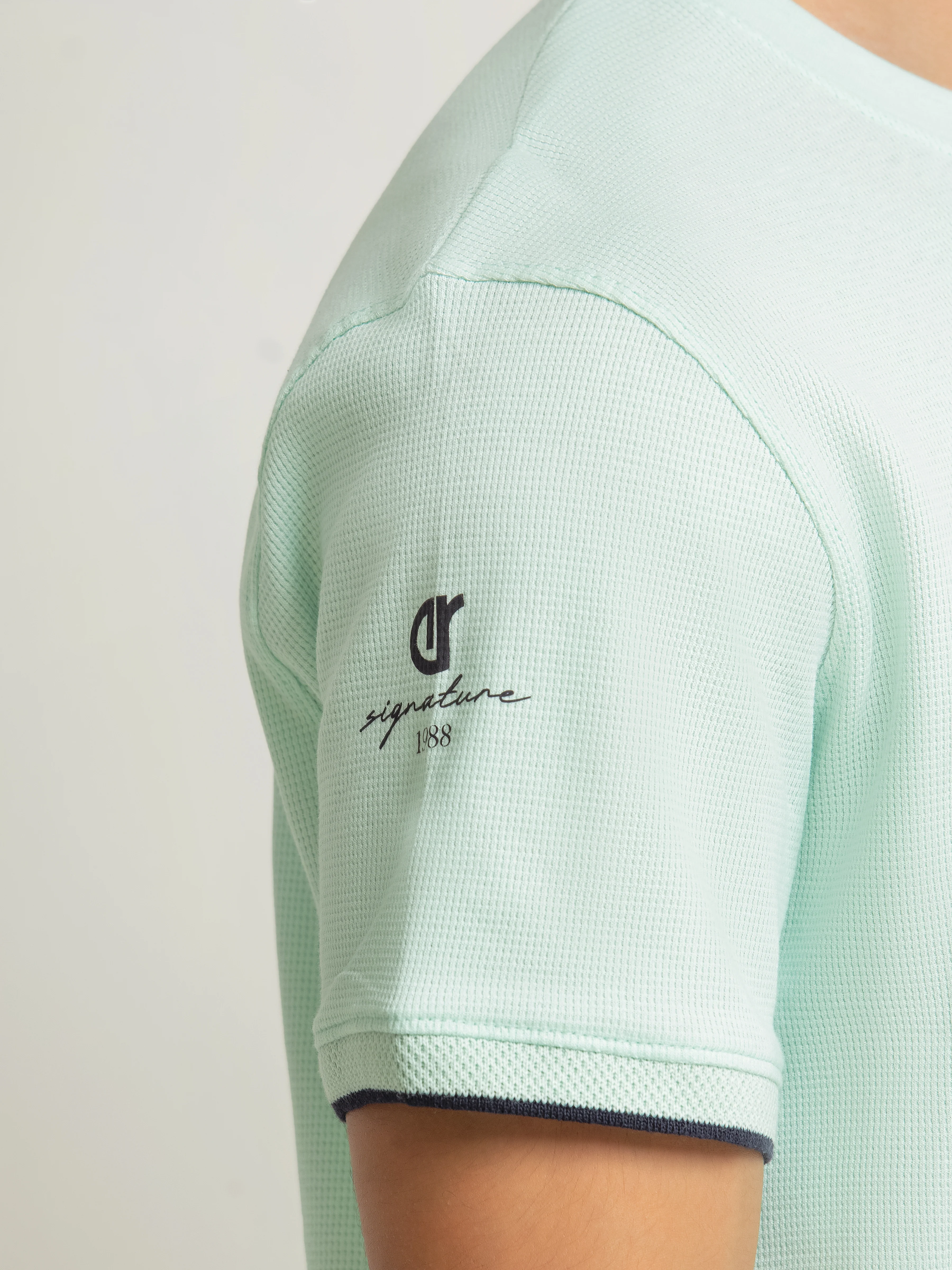 Crew Neck Classic Tee - EMTGT6-006 - Image 4