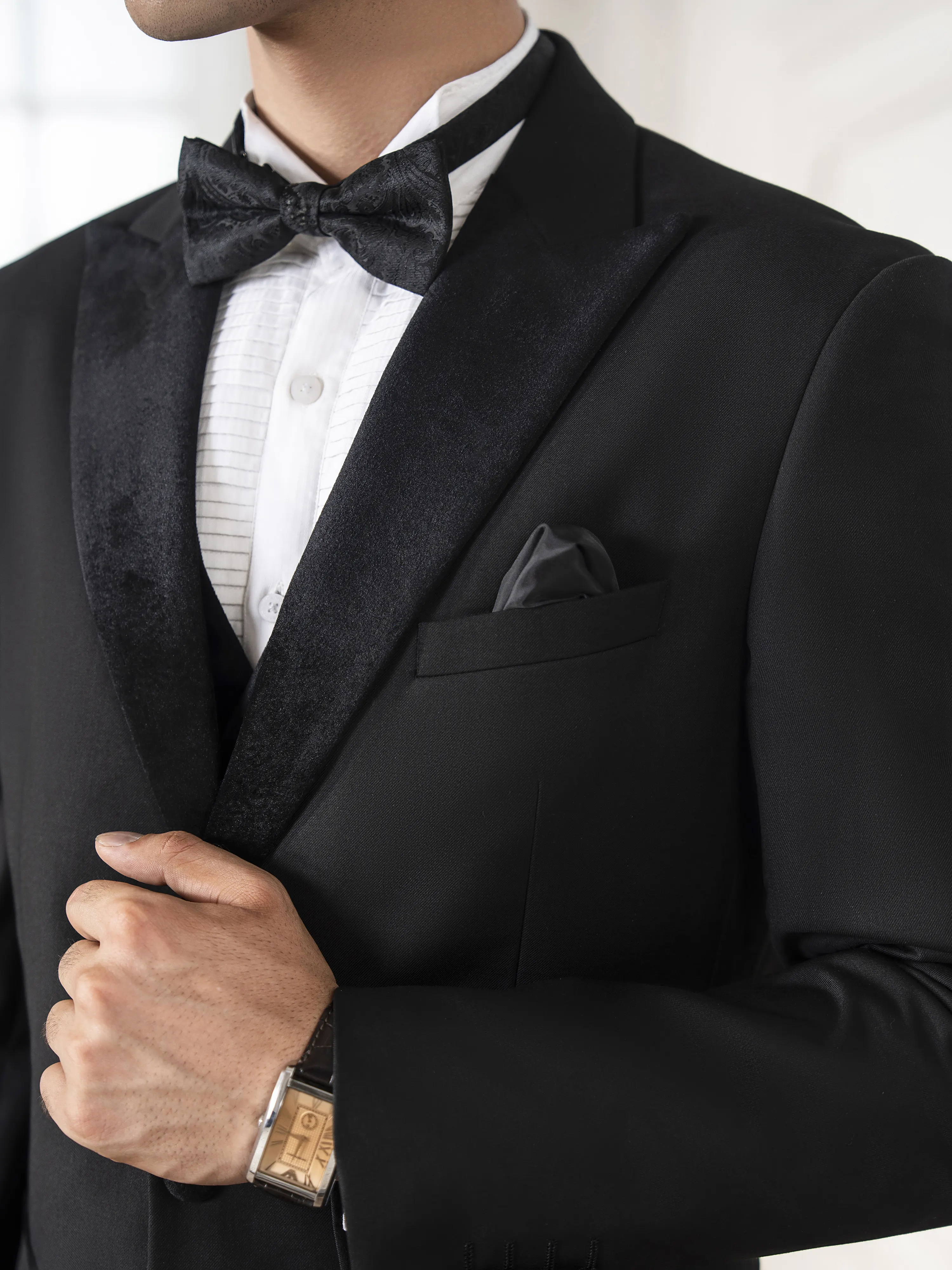Peak Lapel Collar Tuxedo Suit - ECMTCPT5-1017 - Image 3