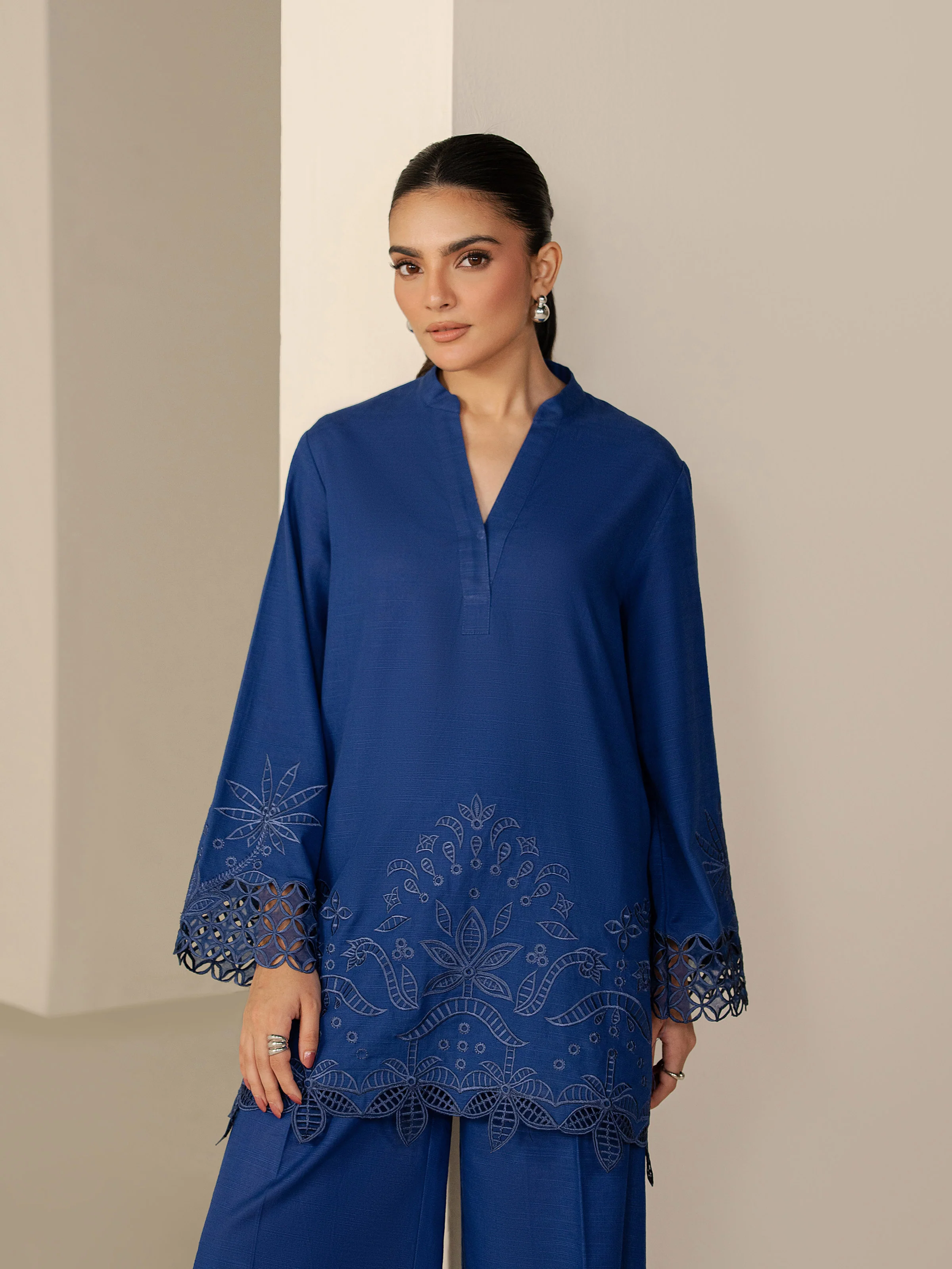 Embroidered Khaddar Co-Ord Set - EWTKED5-84001ST - Image 2