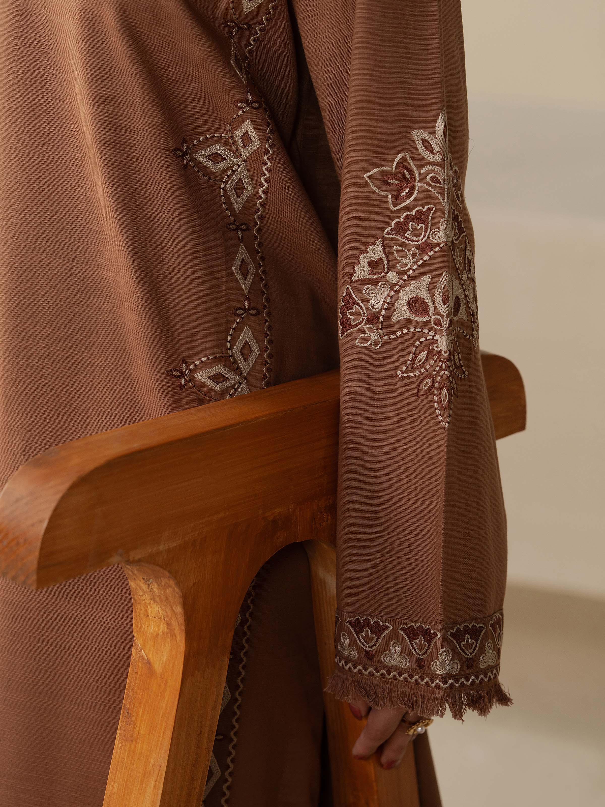 Embroidered Khaddar Co-Ord Set - EWTKED5-84003ST - Image 4