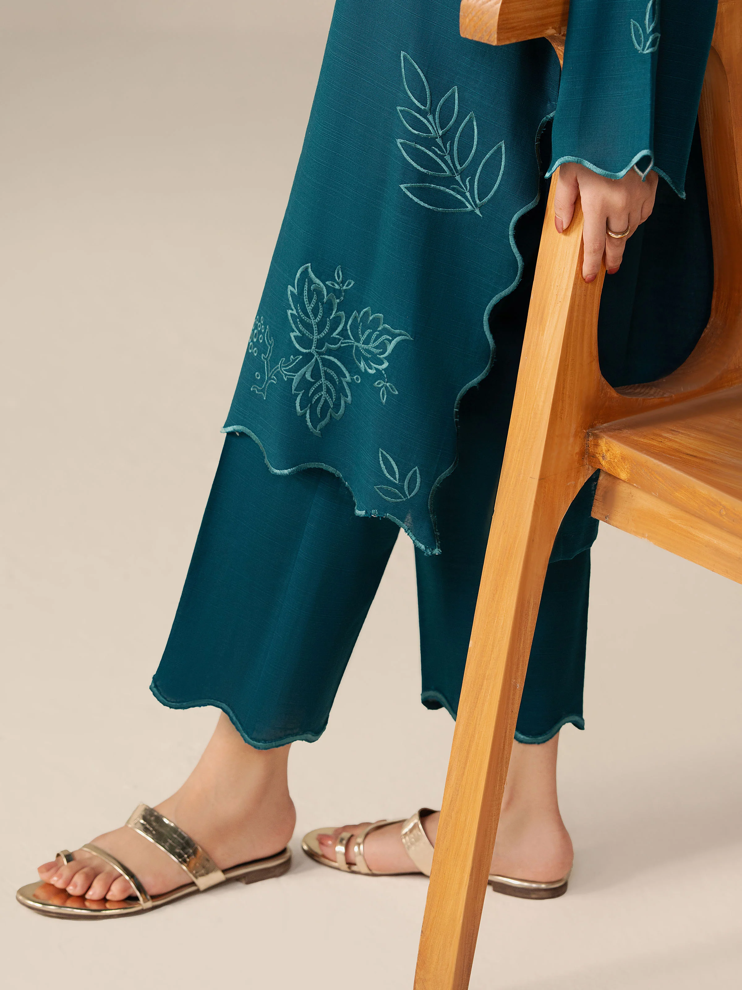 Embroidered Khaddar Shirt Trouser - EWTKED5-84004ST - Image 5