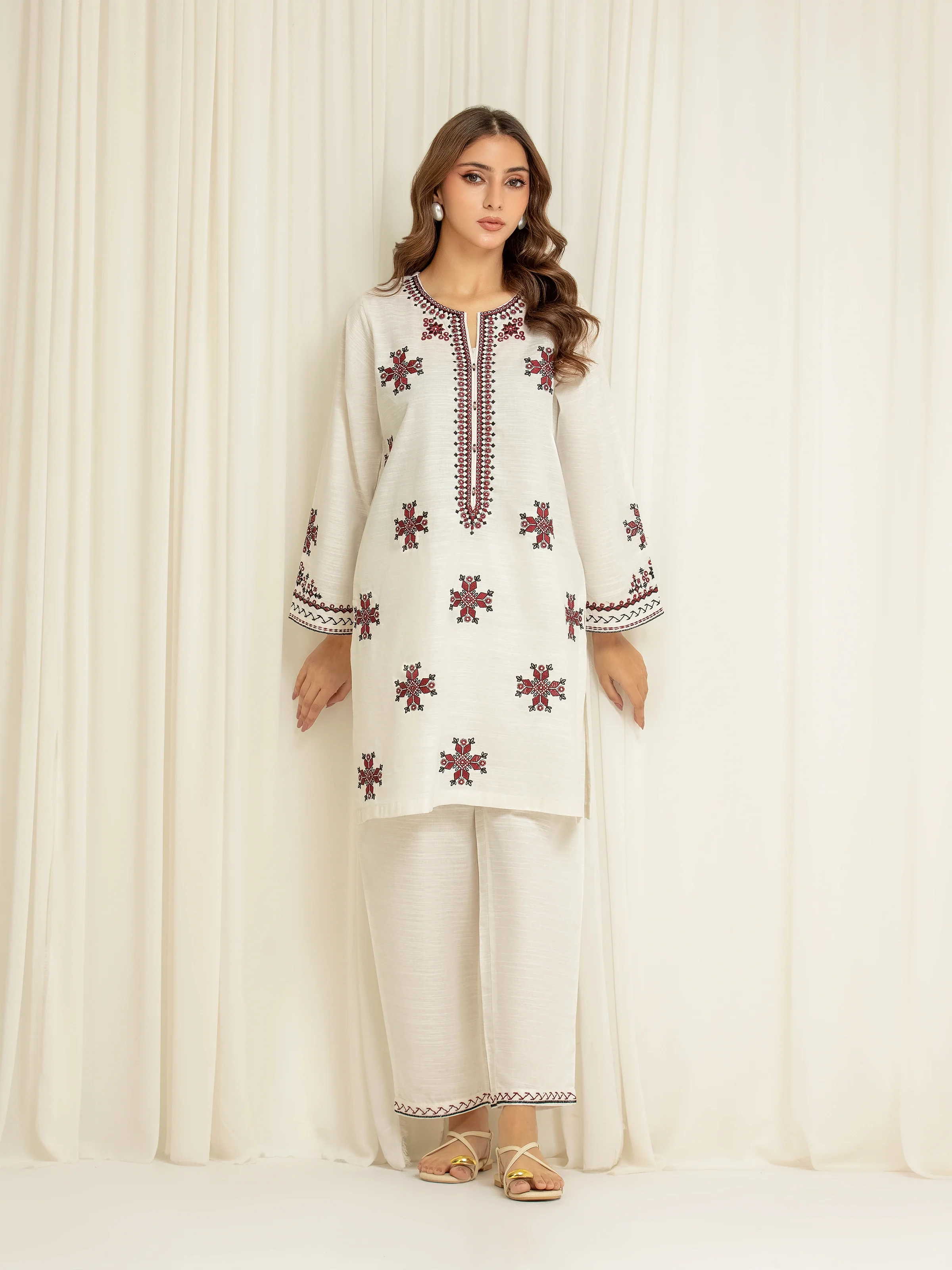 Embroidered Khaddar Co-Ord Set - EWTKED5-84070ST