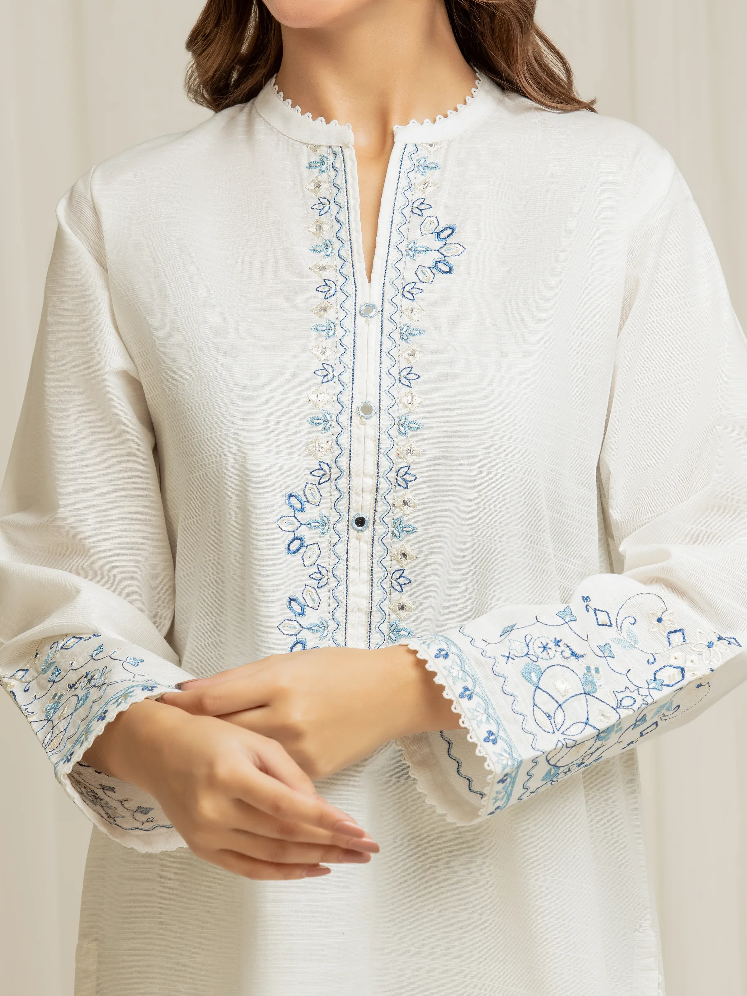 Embroidered Khaddar Co-Ord Set - EWTKED5-84116ST - Image 3